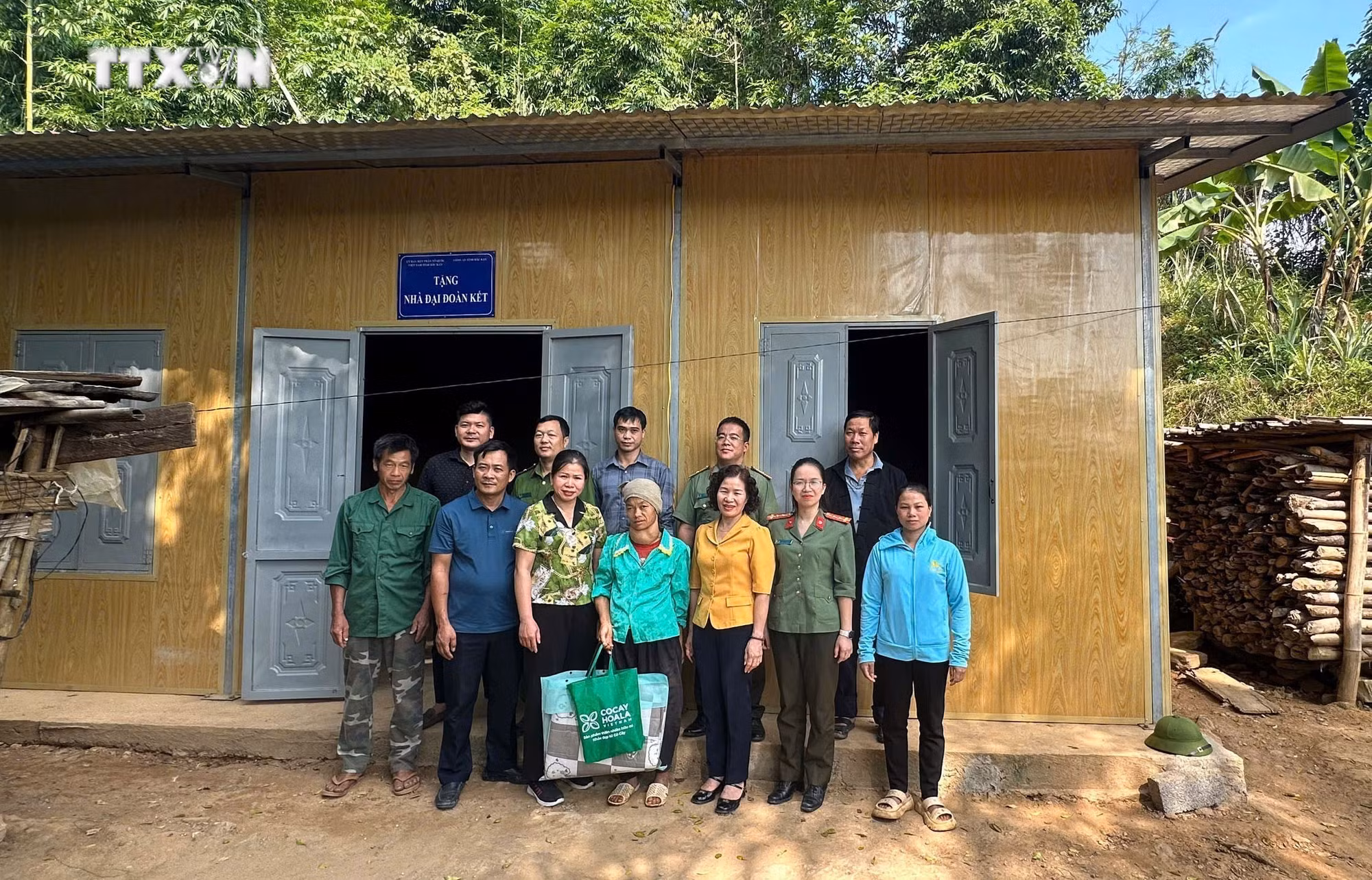 vna_potal_bac_kan_quyet_liet_xoa_nha_tam_nha_dot_nat_tren_dia_ban_7649047.jpg