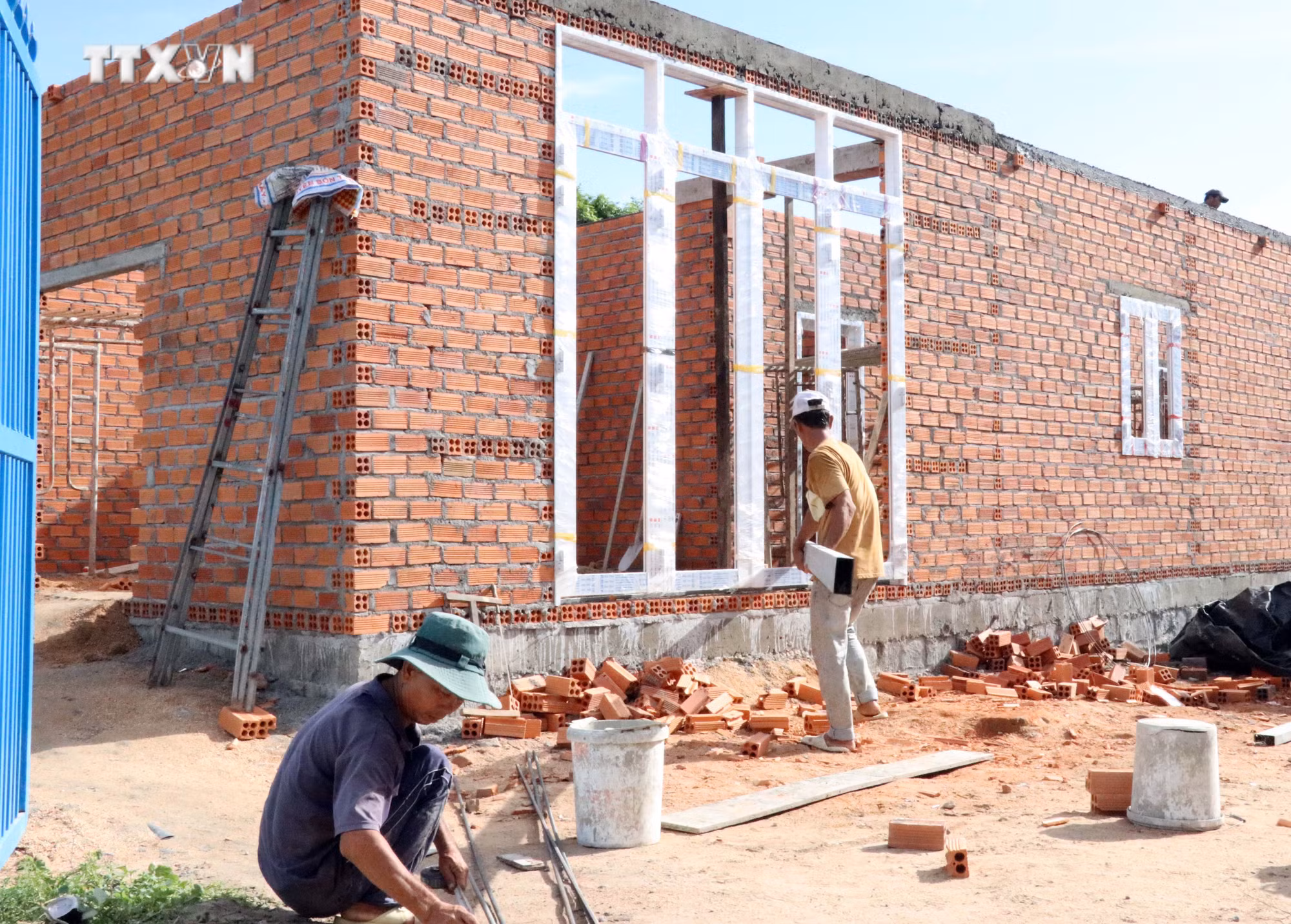 vna_potal_ninh_thuan_tap_trung_xoa_het_nha_tam_nha_dot_nat_cho_nguoi_ngheo__7689828.jpg