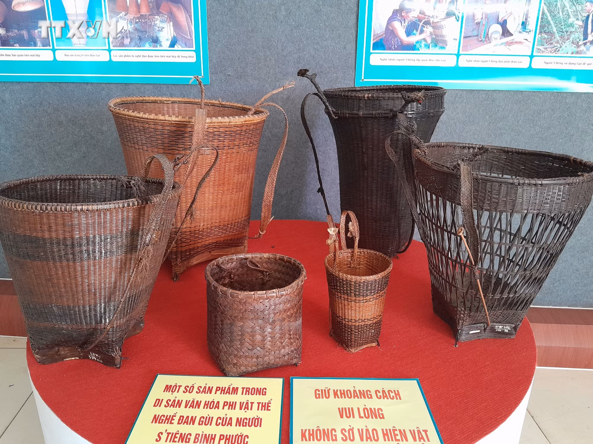 vna_potal_binh_phuoc_100_vat_dung_truyen_thong_dan_toc_s’tieng_suu_tap_tai_bao_tang_binh_phuoc_7399194.jpg