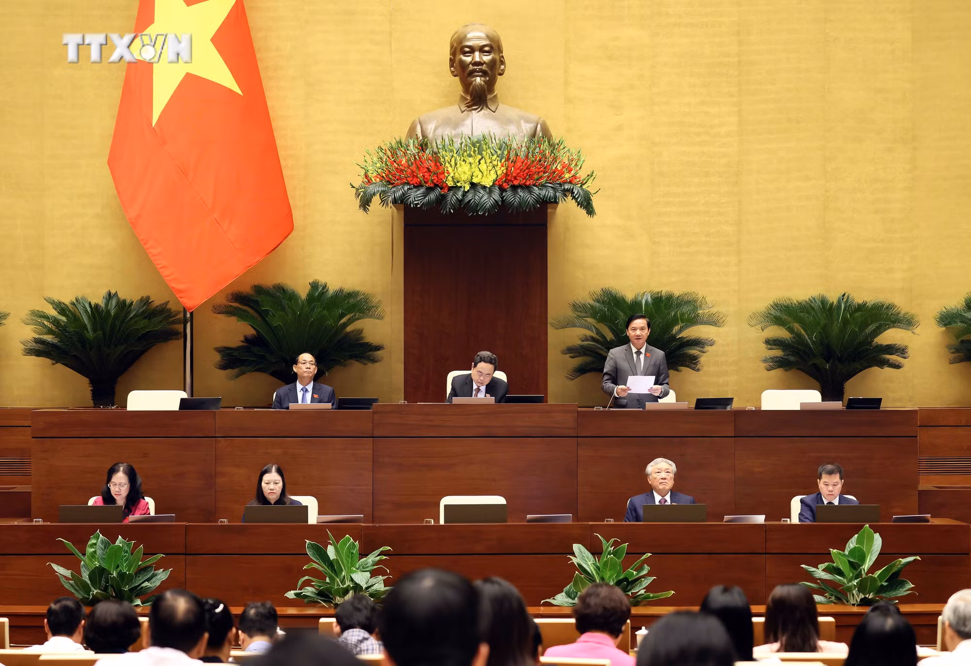 vna_potal_ky_hop_thu_7_quoc_hoi_khoa_xv_quoc_hoi_thao_luan_ve_du_thao_luat_to_chuc_toa_an_nhan_dan_sua_doi_7398586.jpg