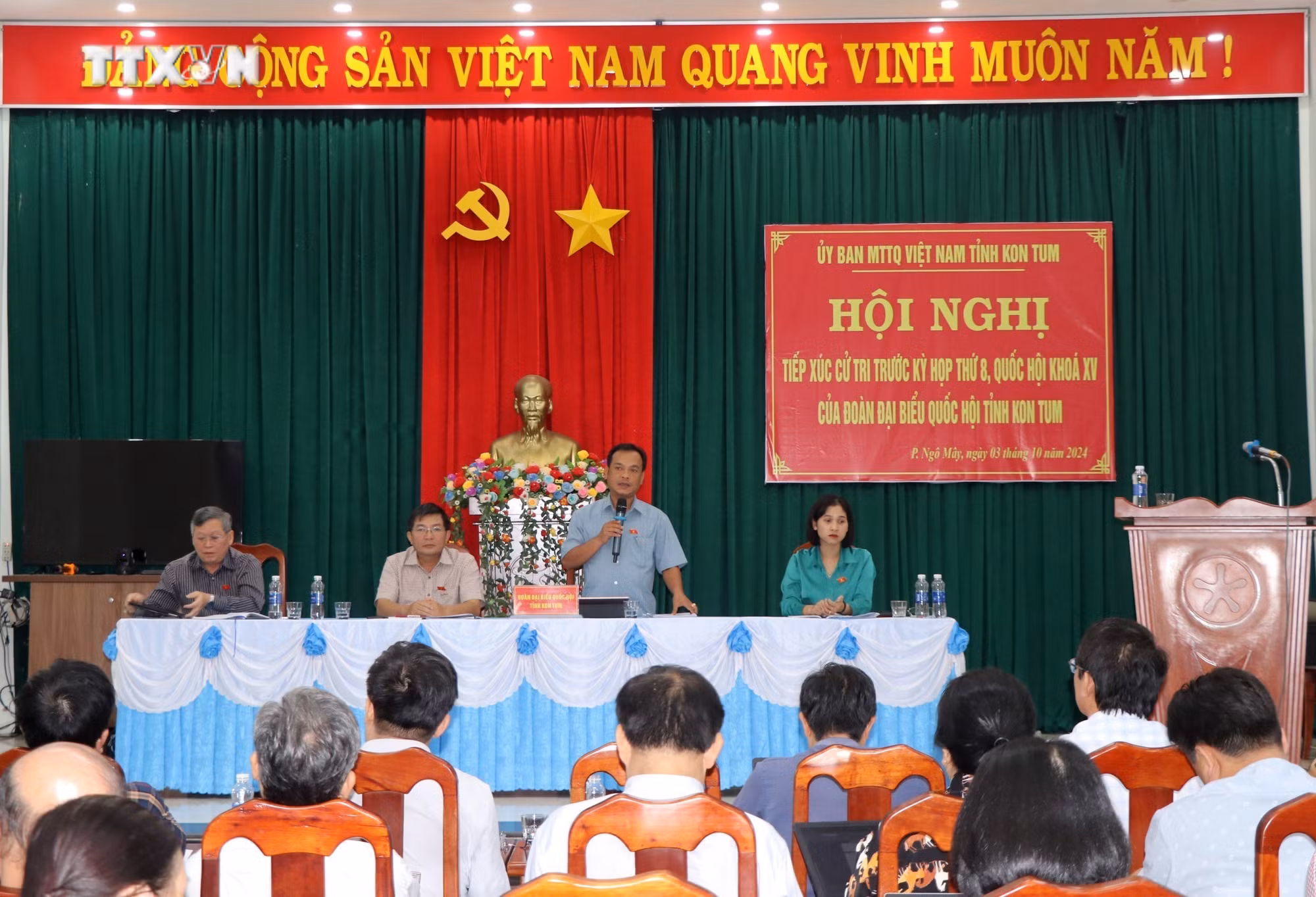 vna_potal_doan_dbqh_tinh_kon_tum_tiep_xuc_cu_tri_truoc_ky_hop_thu_8_quoc_hoi_khoa_xv_7631688.jpg