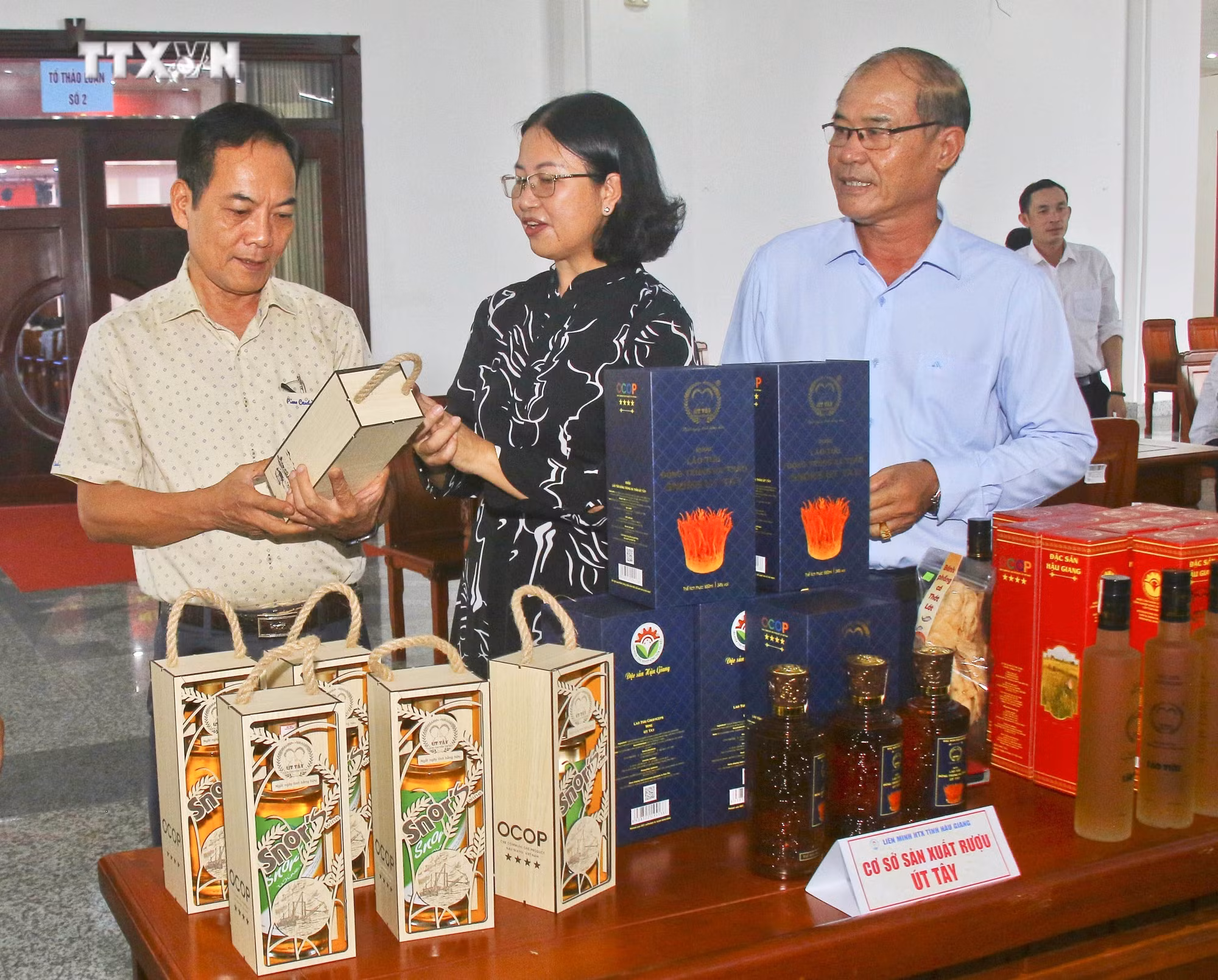vna_potal_hau_giang_phat_trien_chuong_trinh_moi_xa_mot_san_pham__7626708.jpg