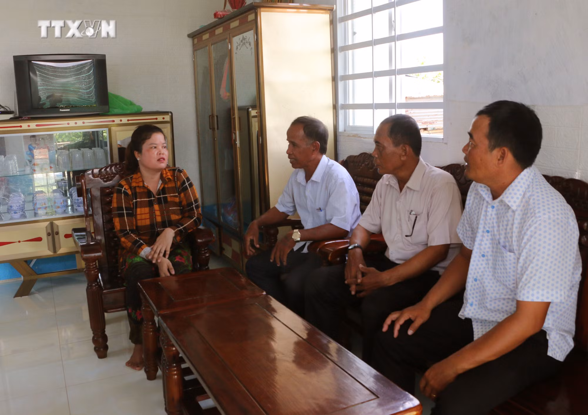 vna_potal_xay_dung_dang_va_he_thong_chinh_tri_dien_mao_moi_tren_tung_phum_soc_o_soc_trang_7569549.jpg