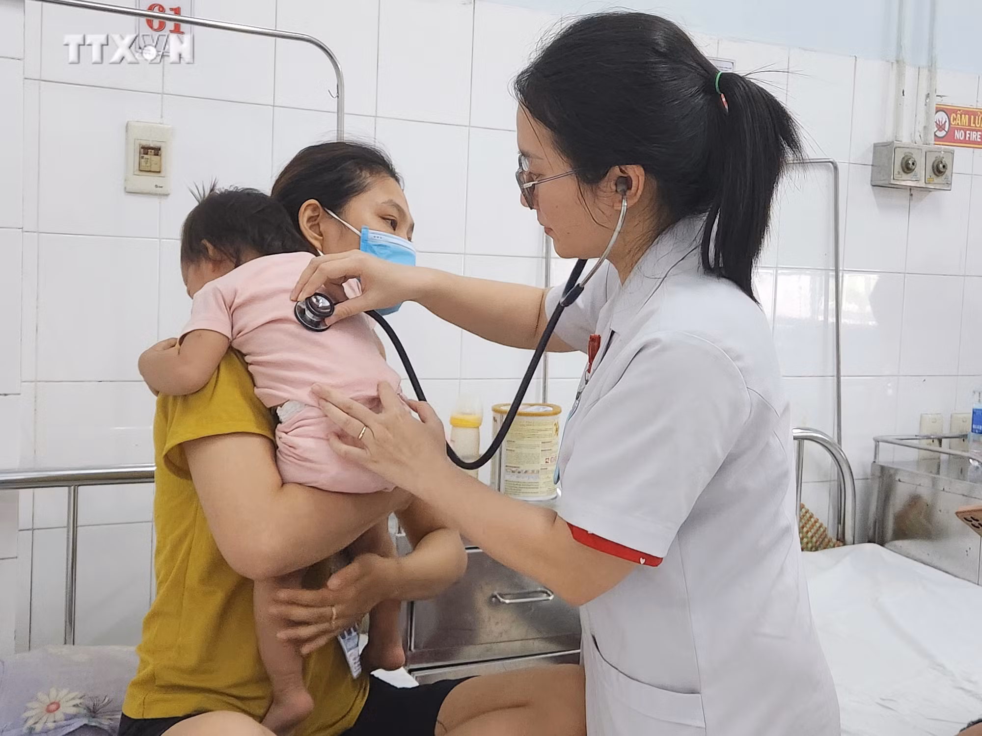vna_potal_thua_thien_-_hue_dieu_tri_thanh_cong_nhieu_ca_benh_tay_chan_mieng_the_nang__6853582.jpeg