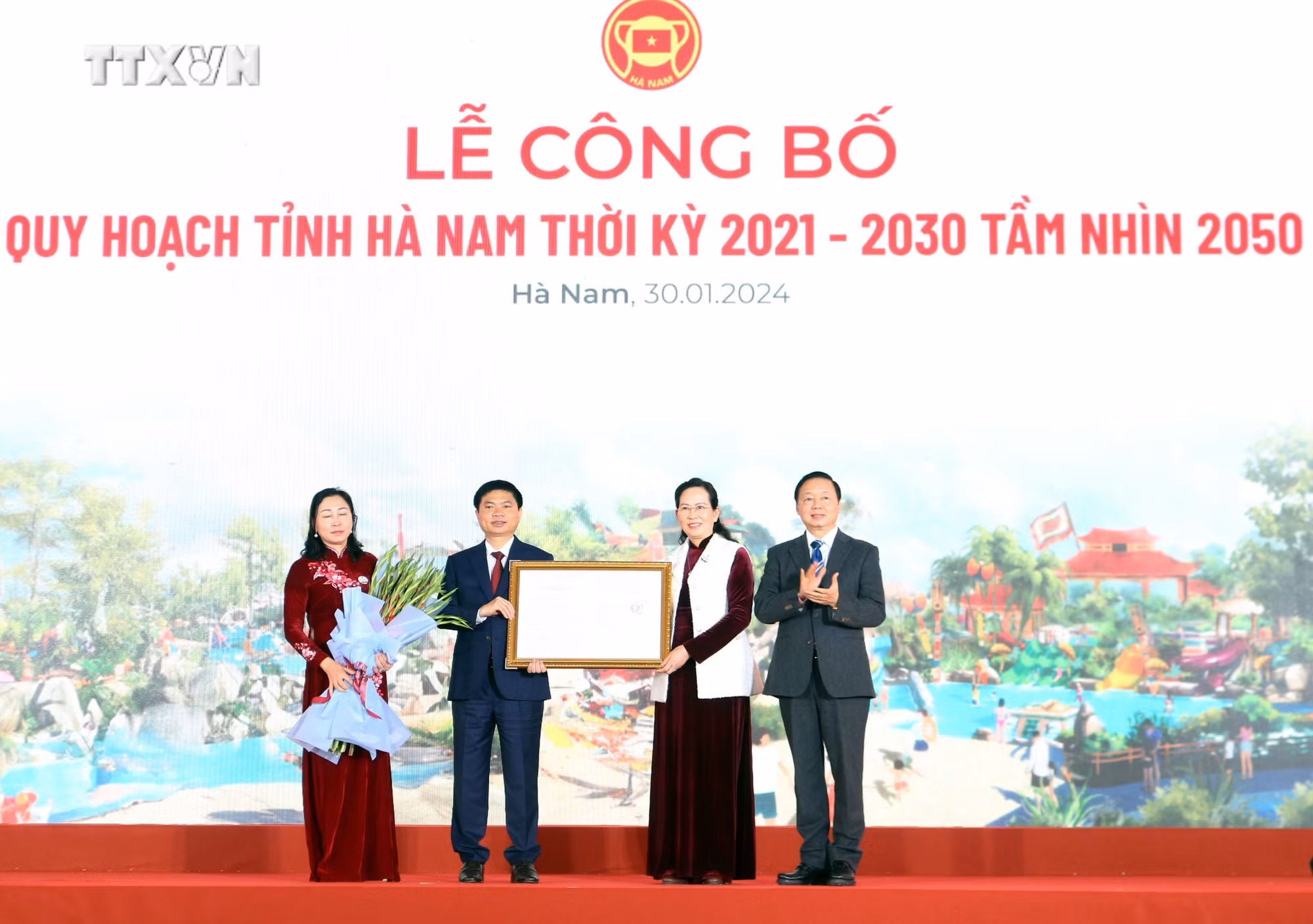 vna_potal_pho_thu_tuong_tran_hong_ha_du_cong_bo_quy_hoach_tinh_ha_nam_thoi_ky_2021-2030_tam_nhin_den_nam_2050_7205031.jpg