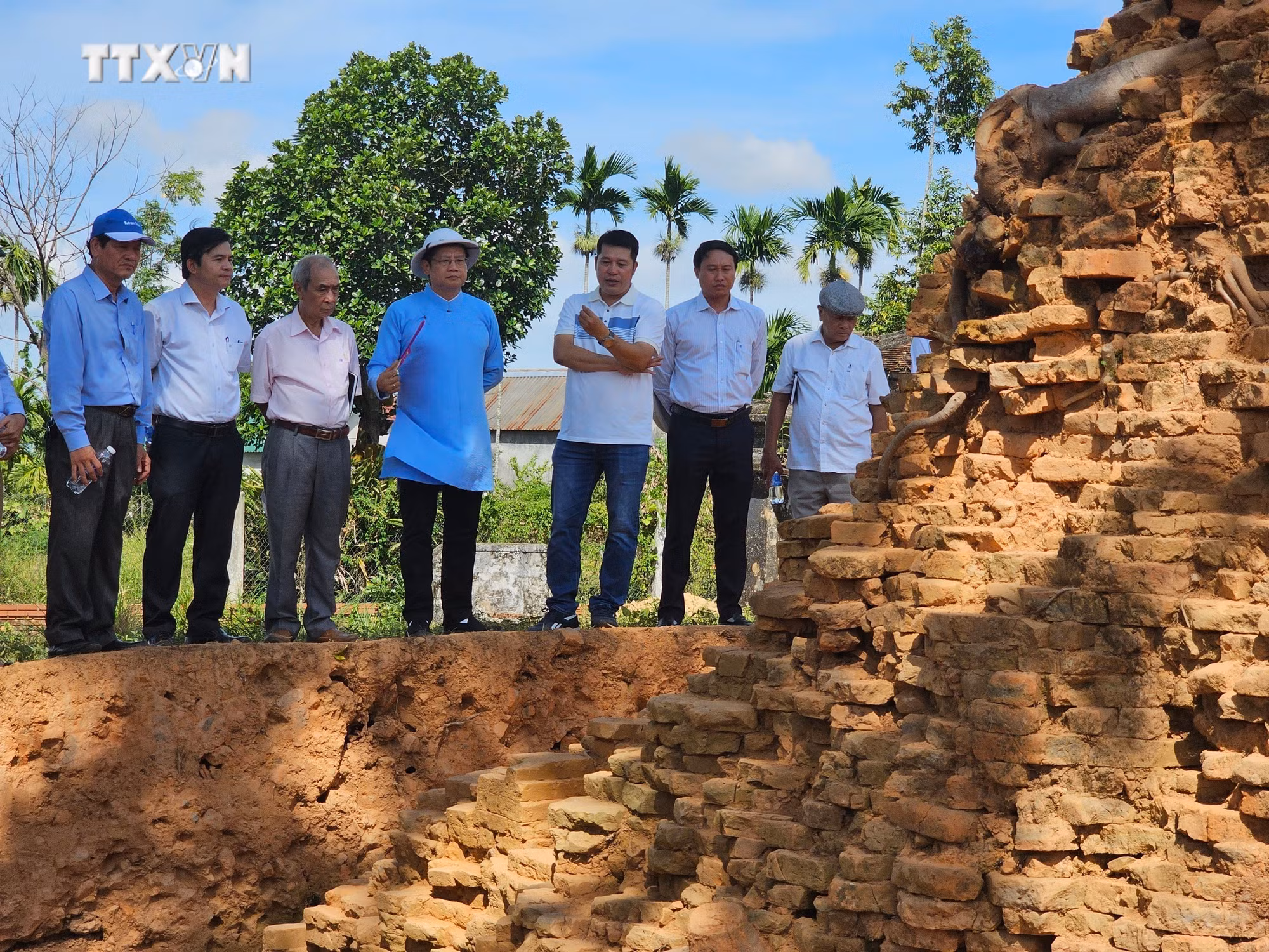 vna_potal_nhieu_phat_hien_quan_trong_khi_khai_quat_di_tich_quoc_gia_thap_doi_lieu_coc_7454644.jpg