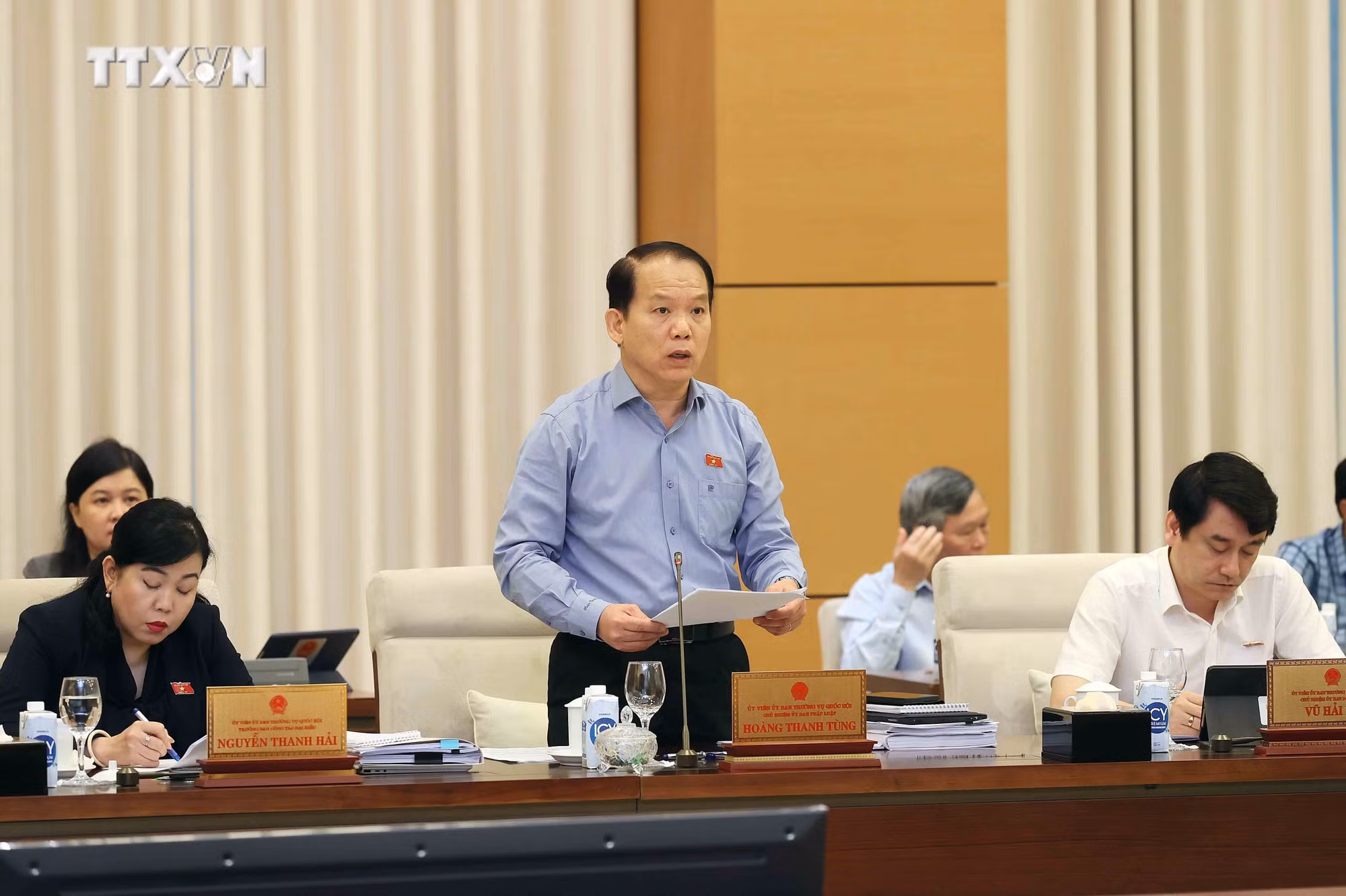 vna_potal_ubtv_quoc_hoi_xem_xet_quyet_dinh_viec_sap_xep_don_vi_hanh_chinh_cap_huyen_cap_xa_giai_doan_2023-2025_cua_cac_tinh_nam_dinh_soc_trang_va_tuye_7496420.jpg