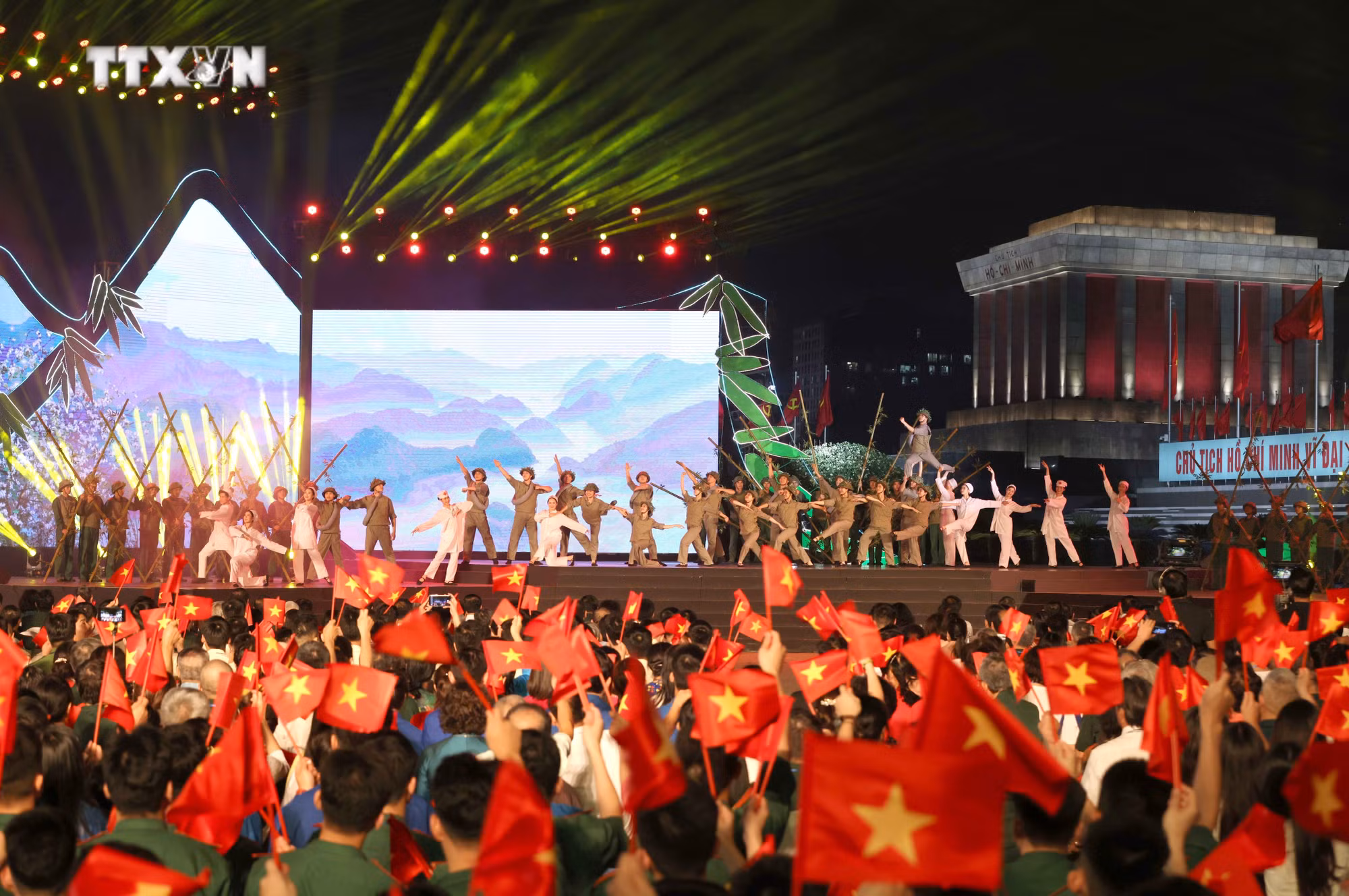 vna_potal_cau_truyen_hinh_dac_biet_ky_niem_70_nam_chien_thang_dien_bien_phu_7360740.jpg