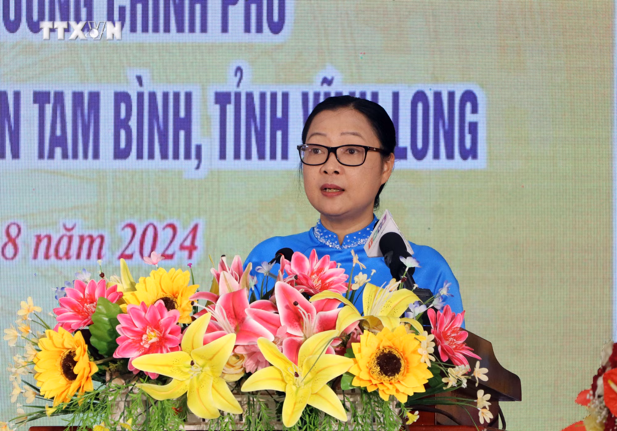 vna_potal_vinh_long_cong_bo_quyet_dinh_cua_thu_tuong_ve_cong_nhan_xa_an_toan_khu__7552851.jpg