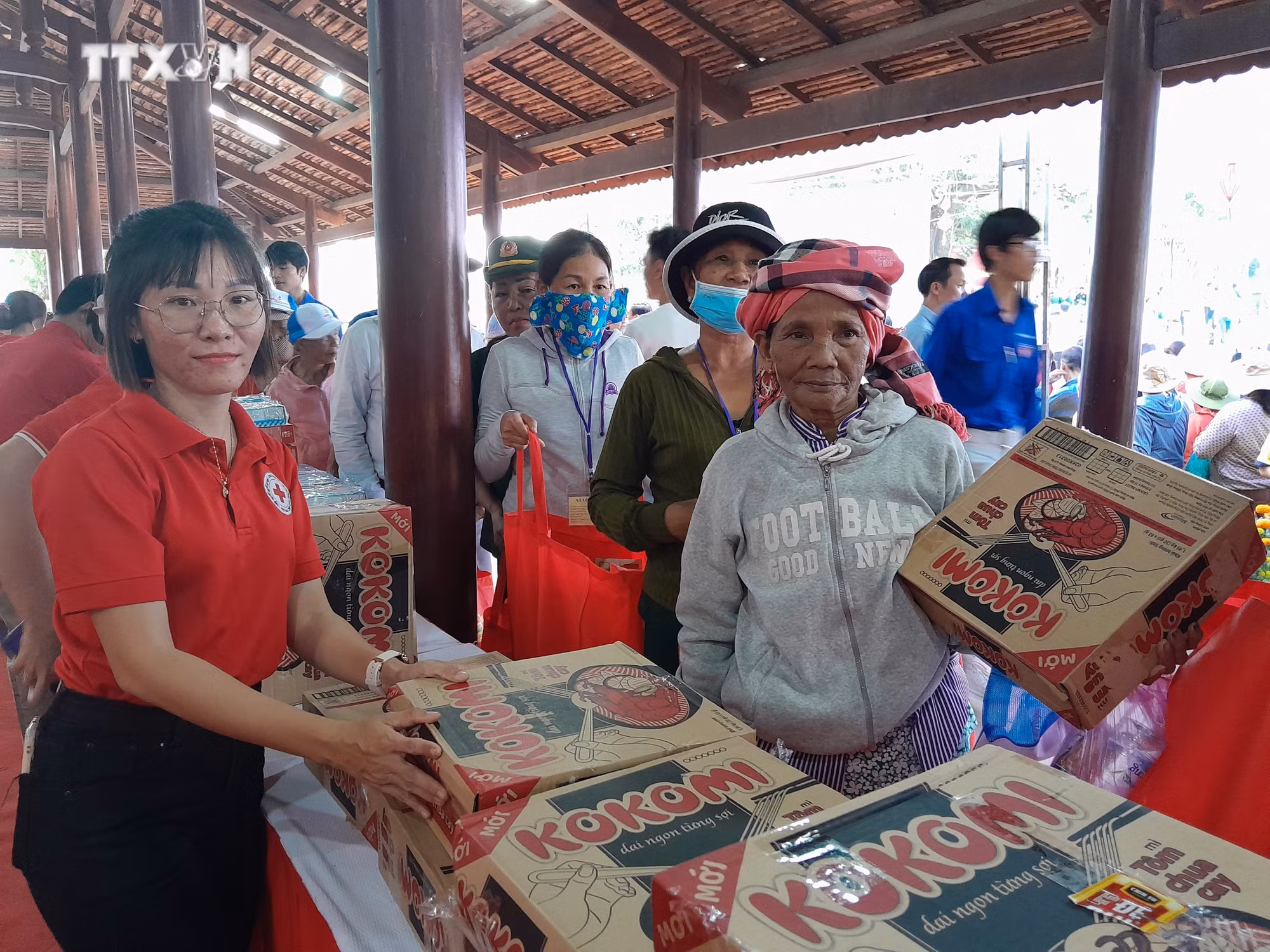 vna_potal_chuong_trinh_xuan_chien_si_-“tet_quan_-_dan”_7205434.jpg