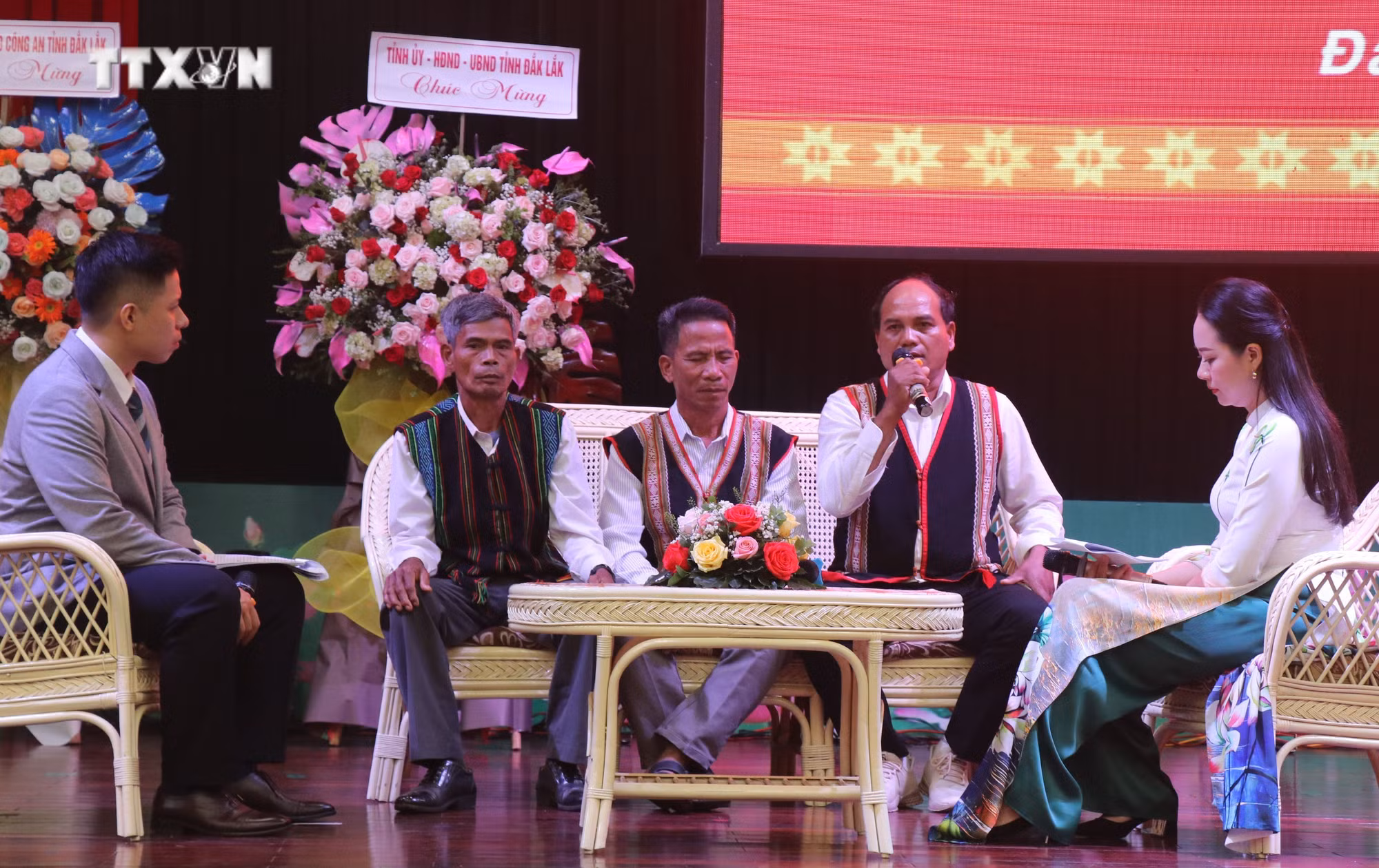 vna_potal_bieu_duong_phong_trao_“toan_dan_bao_ve_an_ninh_to_quoc”_khu_vuc_tay_nguyen_giai_doan_2018-2024_7527537.jpg