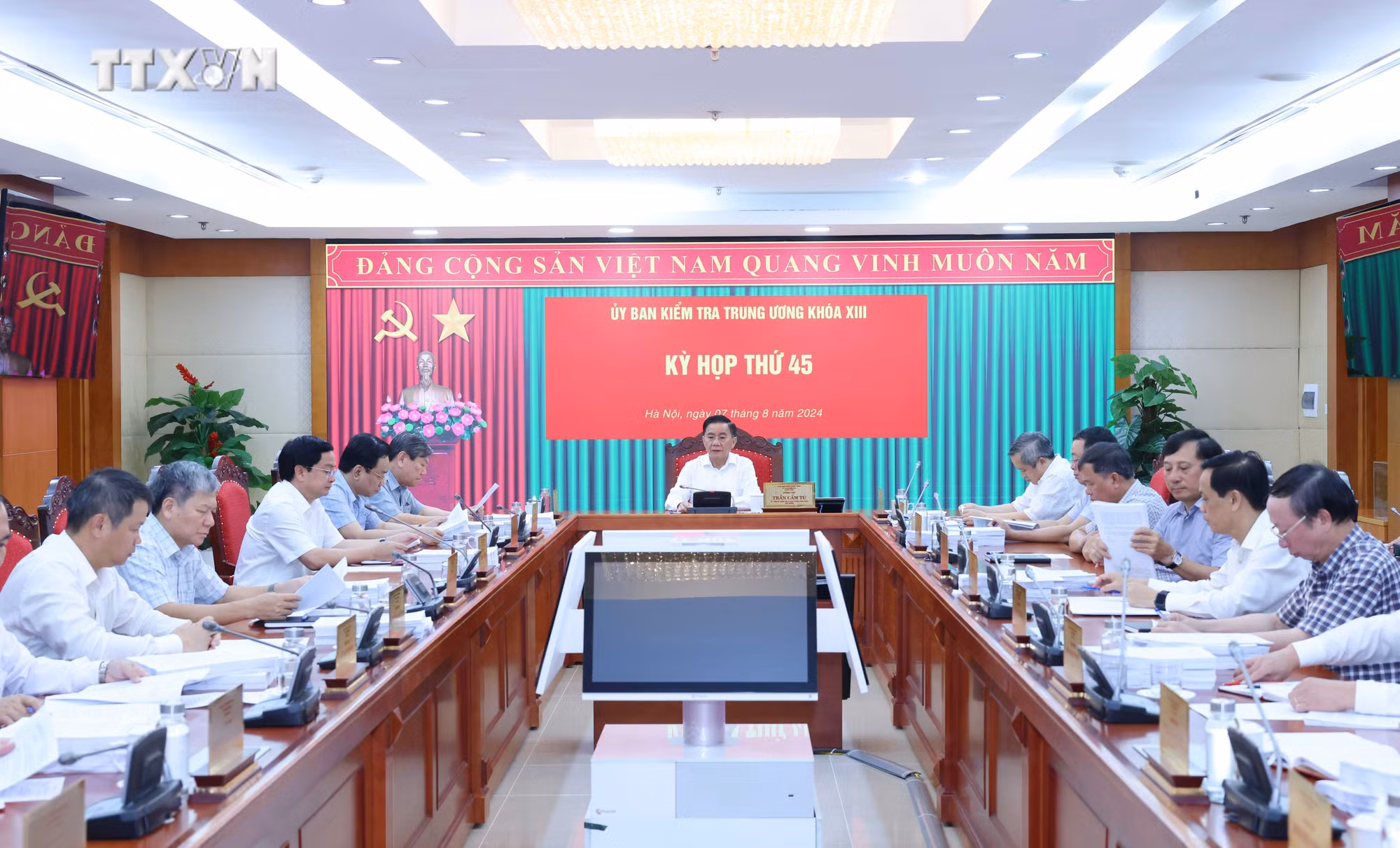 vna_potal_ky_hop_thu_45_uy_ban_kiem_tra_trung_uong__7527928.jpg
