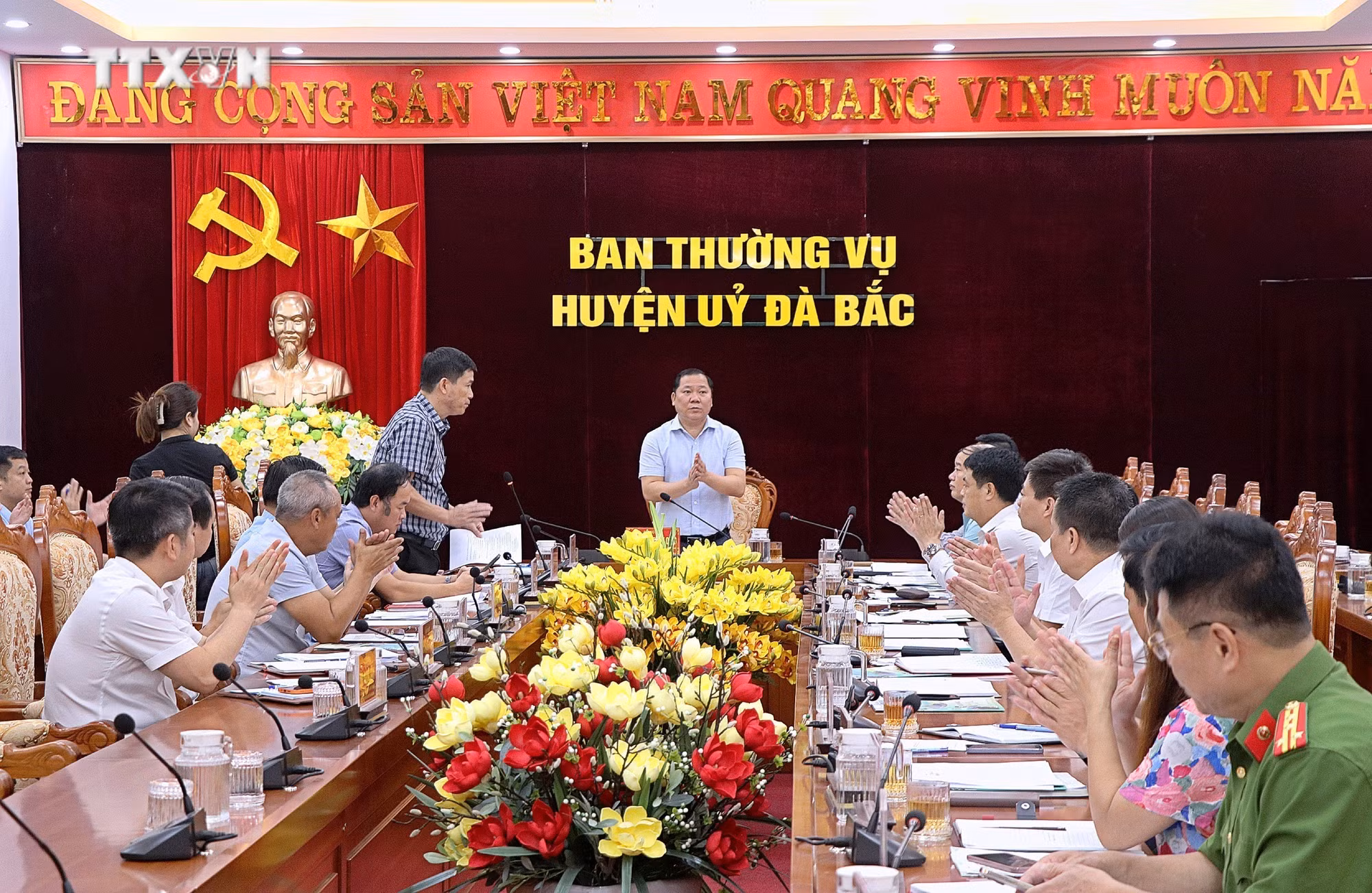 vna_potal_lanh_dao_tinh_hoa_binh_kiem_tra_du_an_cao_toc_hoa_binh_-_moc_chau_7548938.jpg