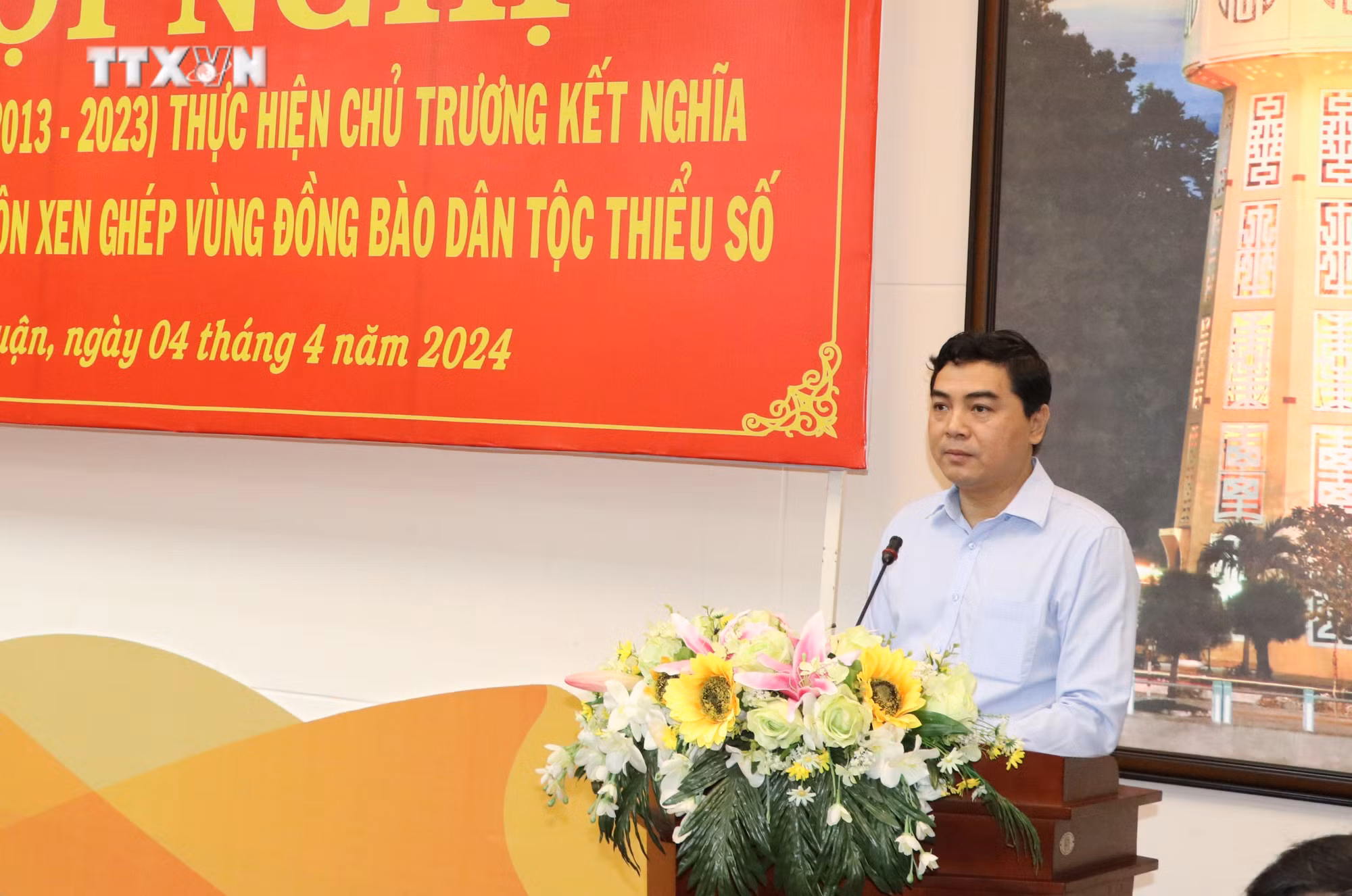 vna_potal_binh_thuan_tong_ket_10_nam_thuc_hien_cong_tac_ket_nghia_voi_cac_xa_thuan_thon_xen_ghep_vung_dong_bao_dan_toc_thieu_so_7306115.jpg