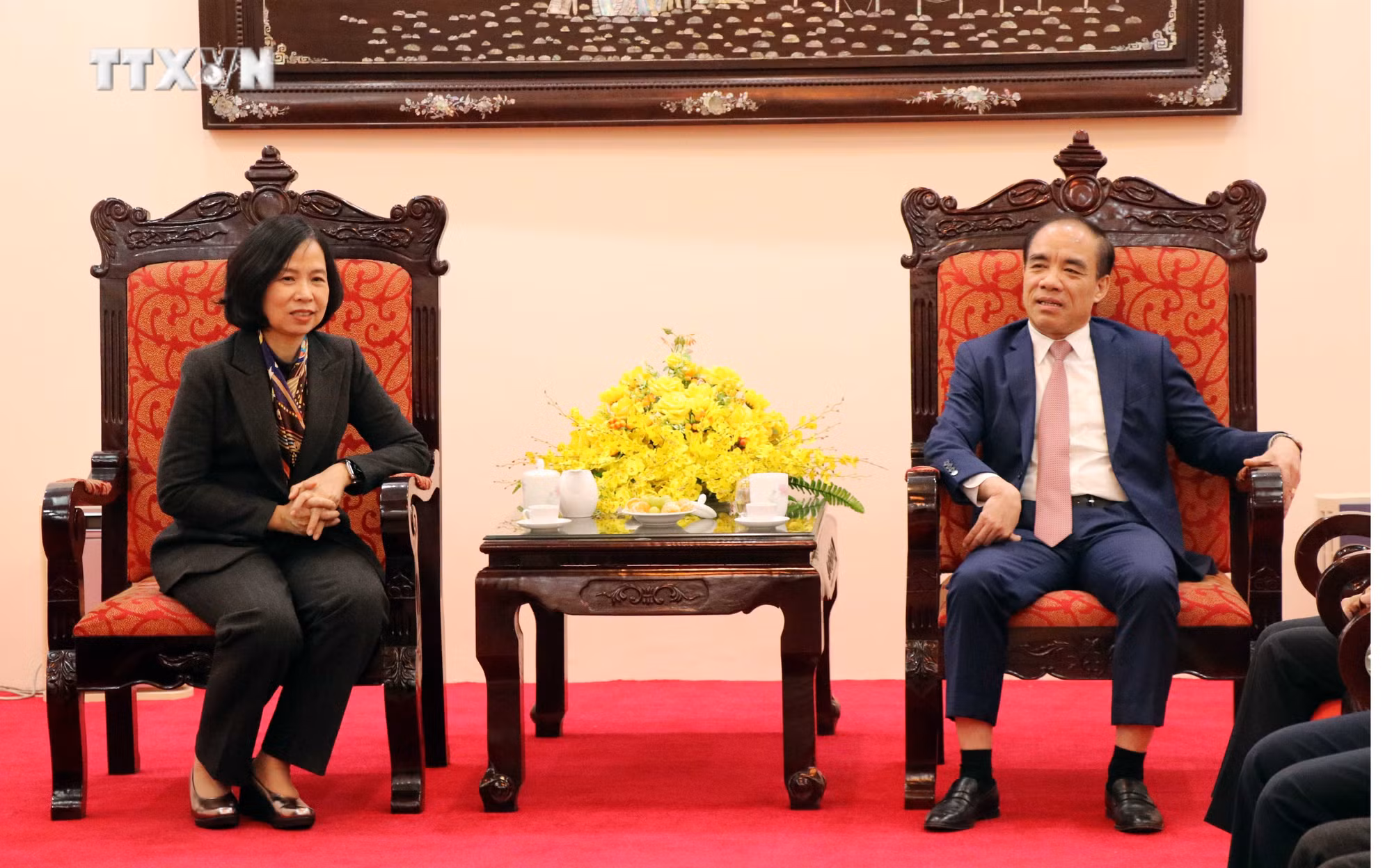 vna_potal_doan_cong_tac_cua_ttxvn_lam_viec_voi_tinh_tuyen_quang_7243106.jpg