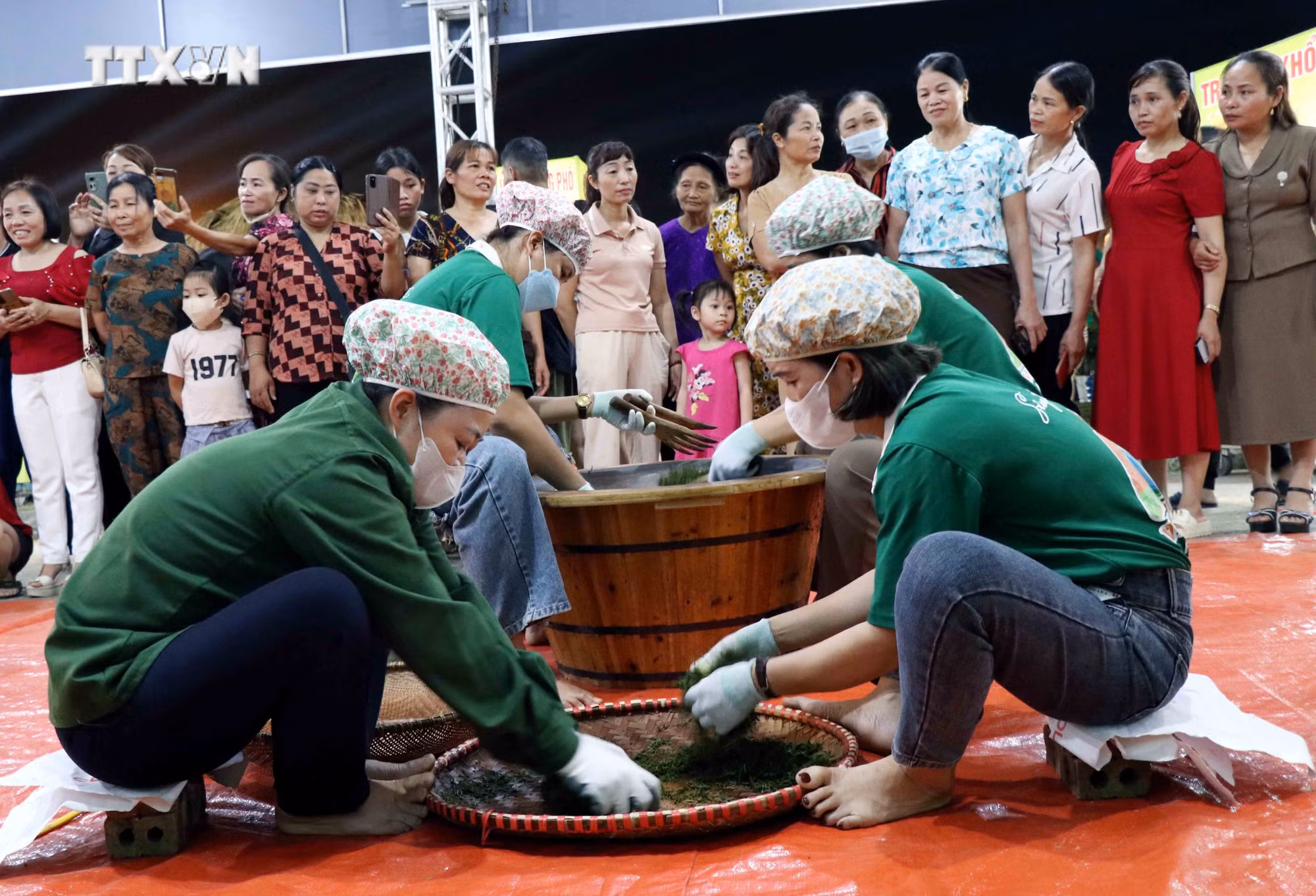 vna_potal_thai_nguyen_cong_bo_quyet_dinh_cong_nhan_huyen_dai_tu_dat_chuan_nong_thon_moi_7382389.jpg