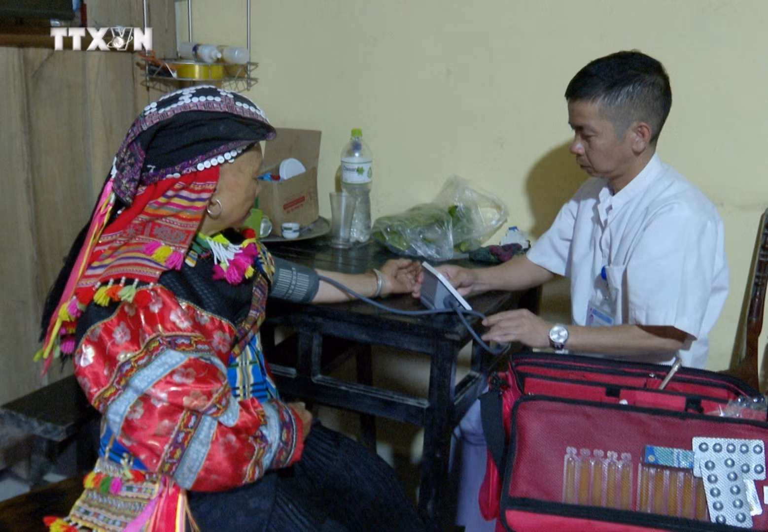 vna_potal_ha_giang_nang_cao_chat_luong_kham_chua_benh_he_thong_y_te_co_so_7386426.jpg