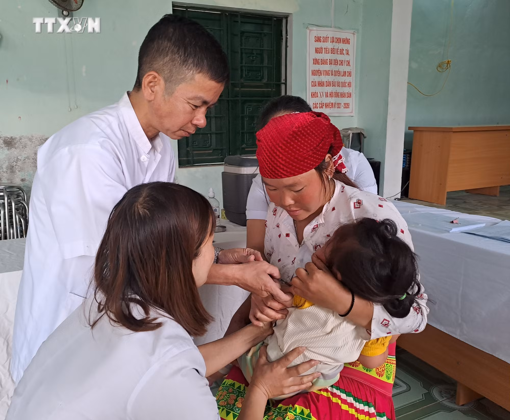 vna_potal_ha_giang_nang_cao_chat_luong_kham_chua_benh_trong_he_thong_y_te_co_so_7386440.jpg