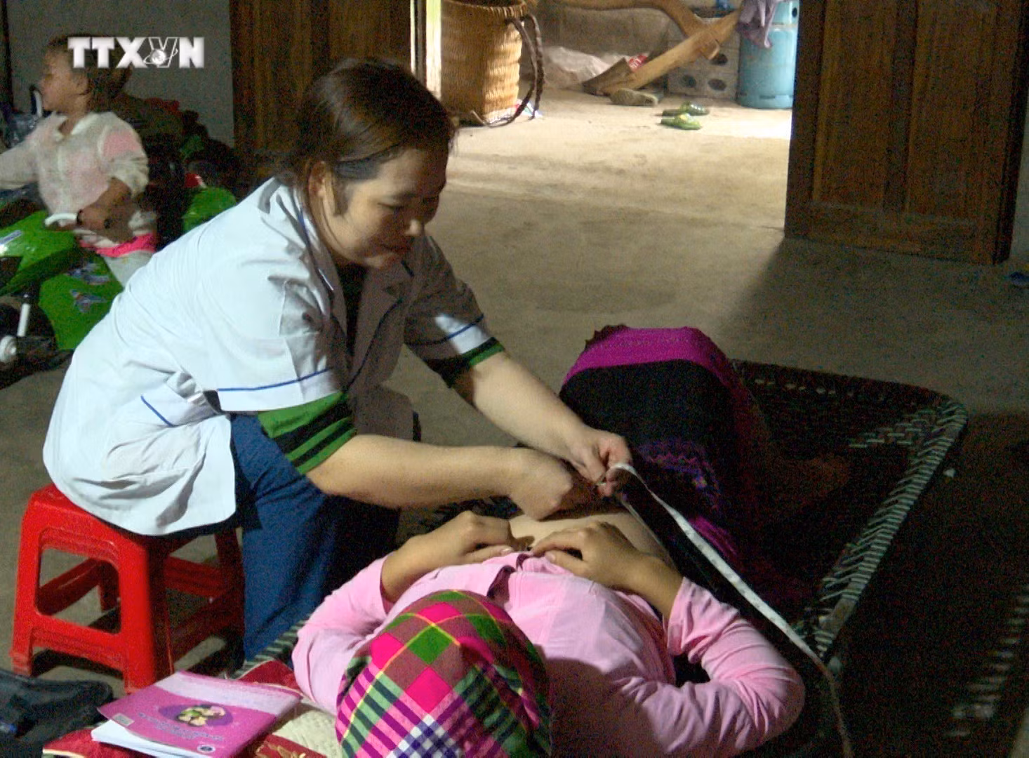vna_potal_ha_giang_nang_cao_chat_luong_kham_chua_benh_trong_he_thong_y_te_co_so_7386434.jpg
