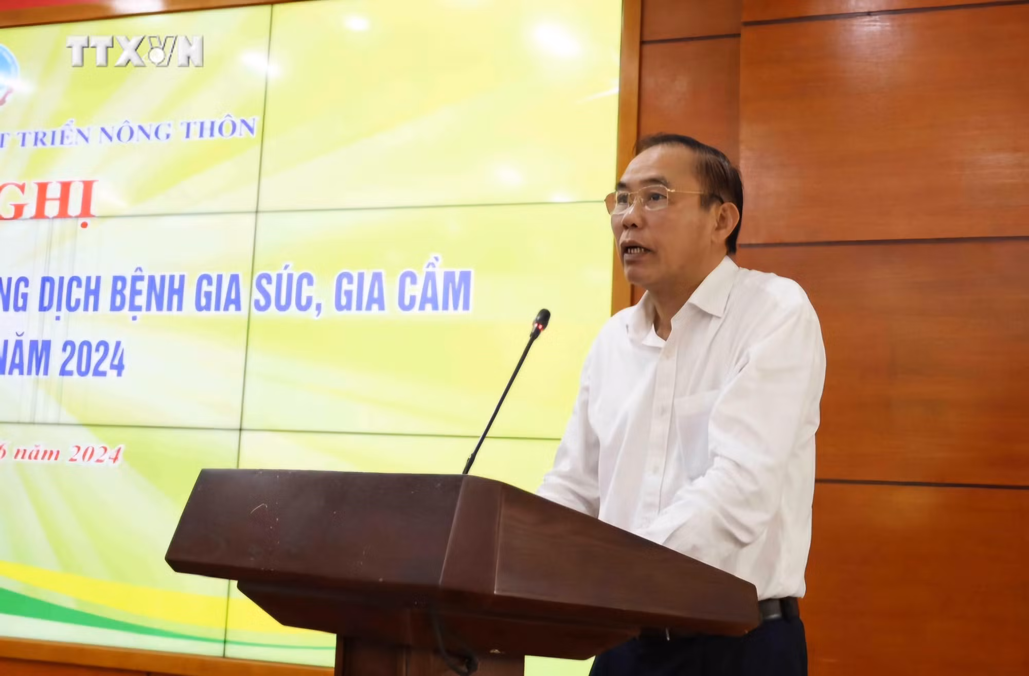 vna_potal_trien_khai_cac_giai_phap_phong_chong_dich_benh_gia_suc_gia_cam_7434571.jpg