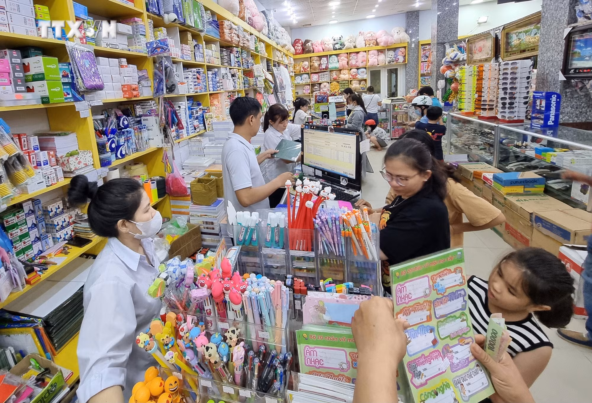 vna_potal_ninh_thuan_huy_dong_cac_nguon_luc_dau_tu_cho_phat_trien_giao_duc_trong_nam_hoc_moi_7540427.jpg
