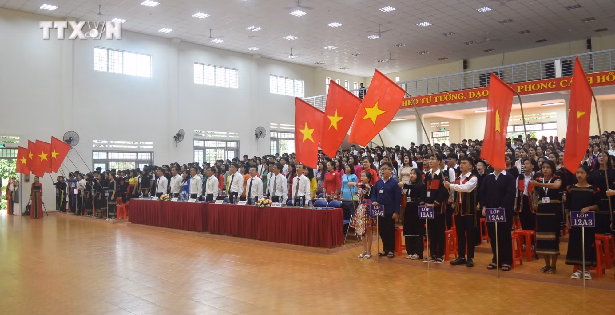 vna_potal_hon_23_trieu_hoc_sinh_ca_nuoc_buoc_vao_nam_hoc_moi_2024-2025_7573721.jpg
