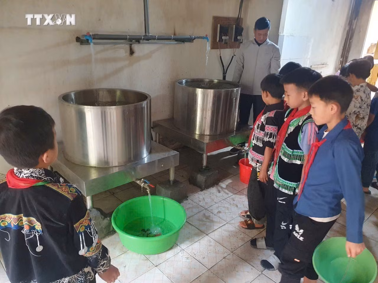 vna_potal_truong_hoc_vung_cao_yen_bai_chu_dong_chong_ret_cho_hoc_sinh_7758954.jpg