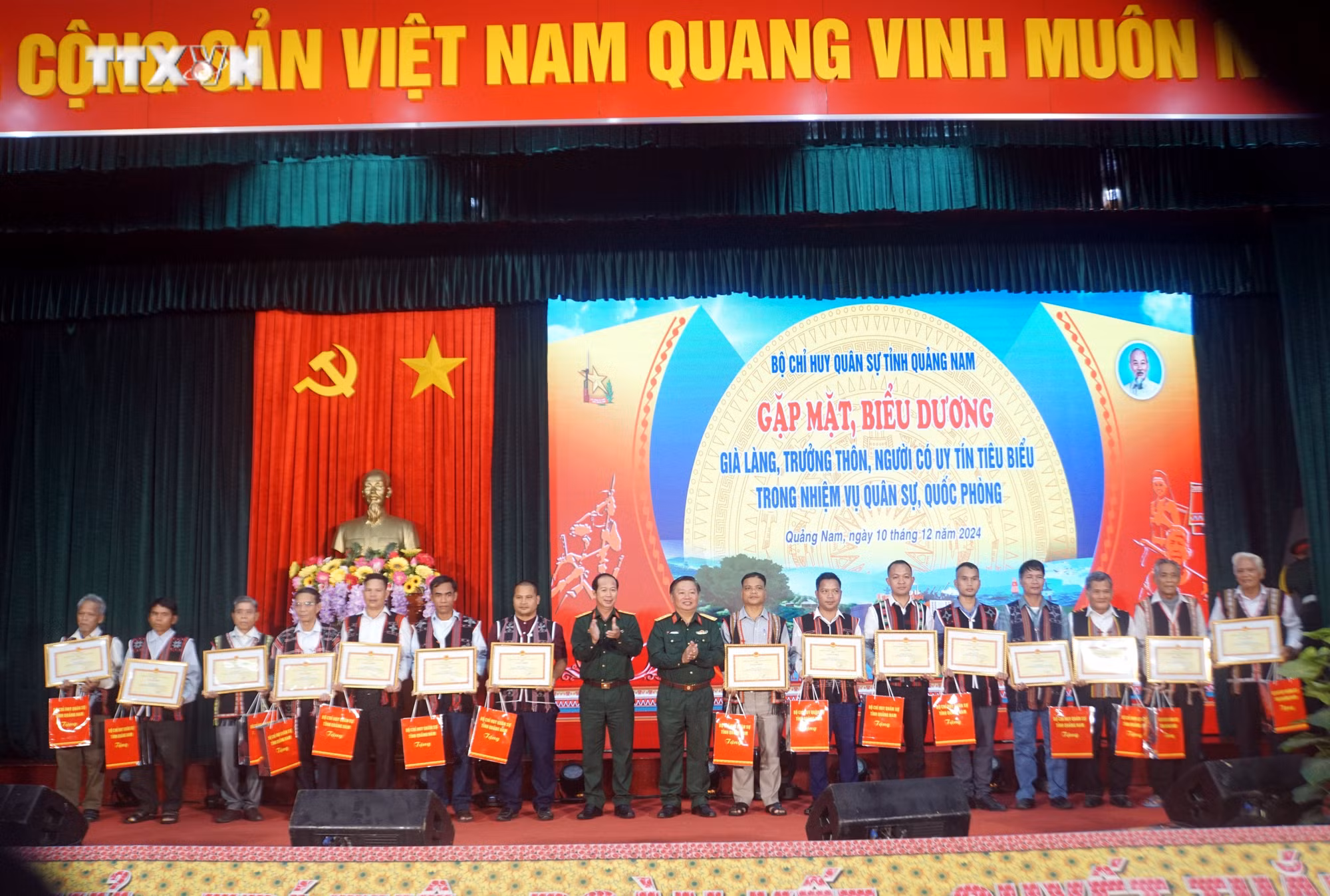 vna_potal_quang_nam_tuyen_duong_60_gia_lang_truong_thon_nguoi_co_uy_tin_nam_2024_7749212.jpg