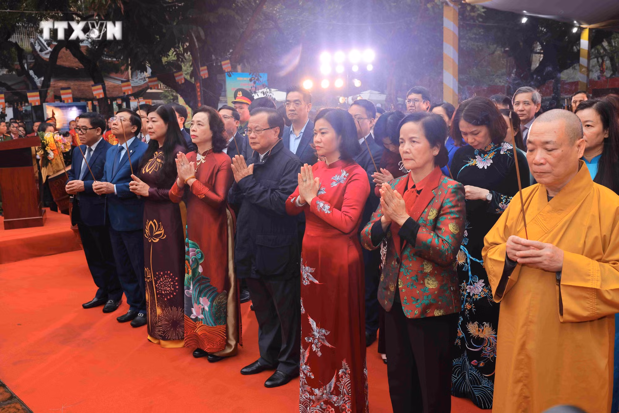 vna_potal_le_ky_niem_1984_nam_cuoc_khoi_nghia_hai_ba_trung_40_-_2024_7272413.jpg