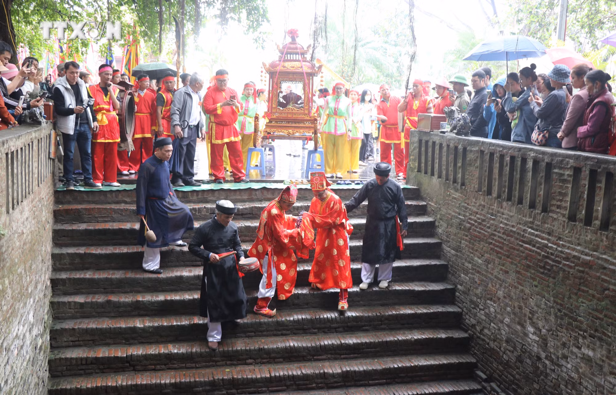 vna_potal_van_hoa_soi_duong_le_hoi_lang_diem_tuong_nho_thuy_to_quan_ho_7272770.jpg