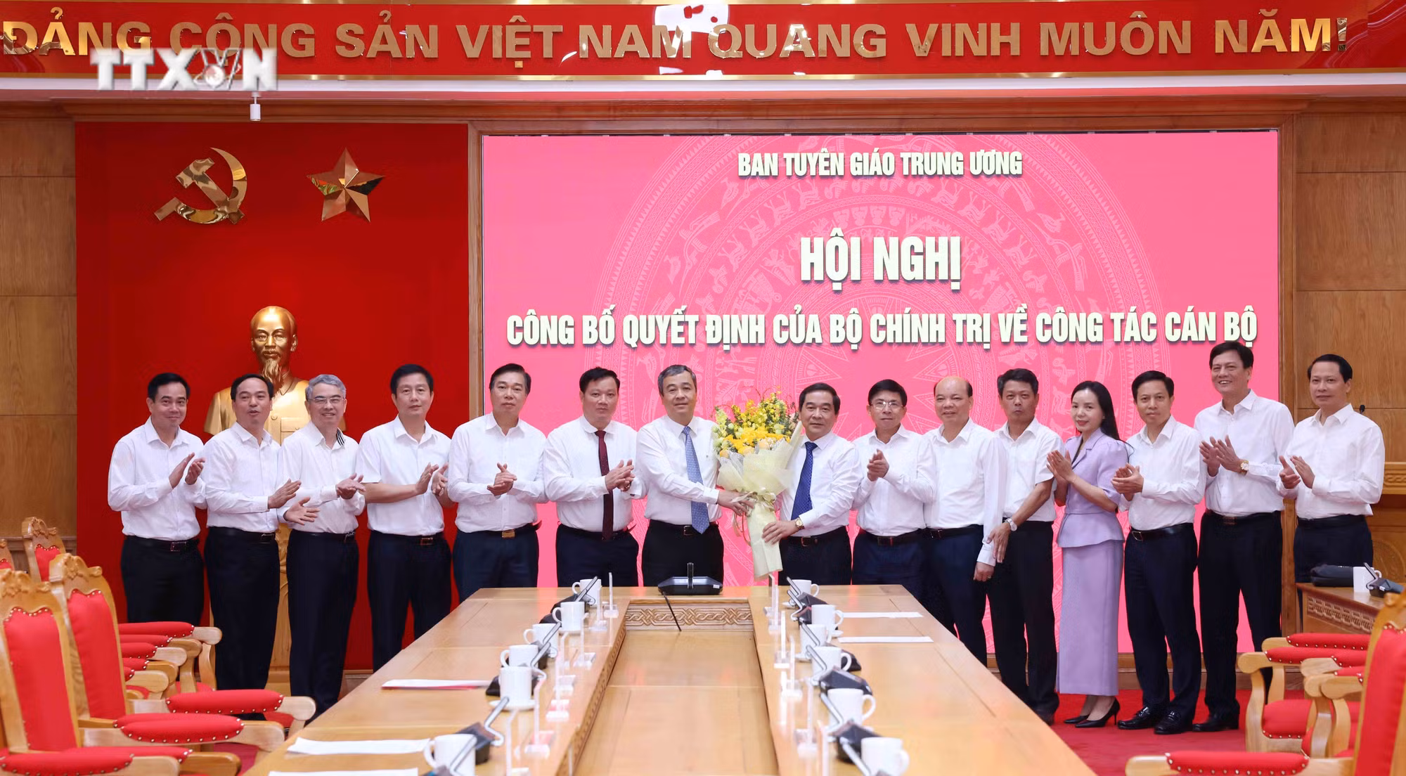 vna_potal_dong_chi_ngo_dong_hai_giu_chuc_pho_truong_ban_tuyen_giao_trung_uong_7718222.jpg