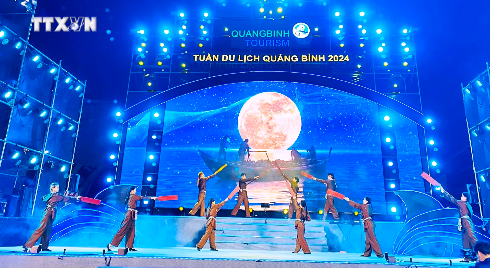 vna_potal_du_lich_viet_nam_dac_sac_chuong_trinh_nghe_thuat_tuan_du_lich_quang_binh_nam_2024_7469143.jpg