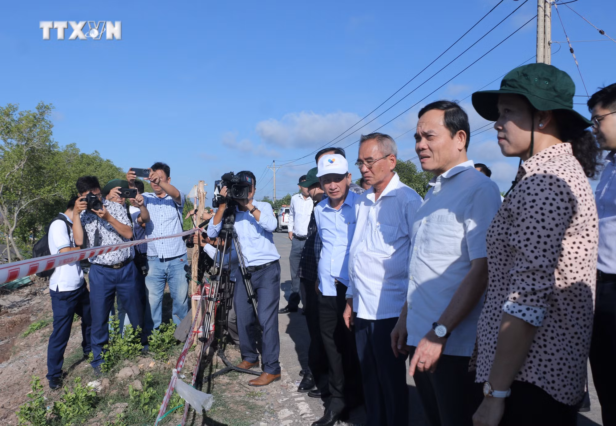 vna_potal_pho_thu_tuong_tran_luu_quang_lam_viec_voi_hai_tinh_bac_lieu_va_ca_mau_ve_tinh_hinh_sat_lo_7532253.jpg