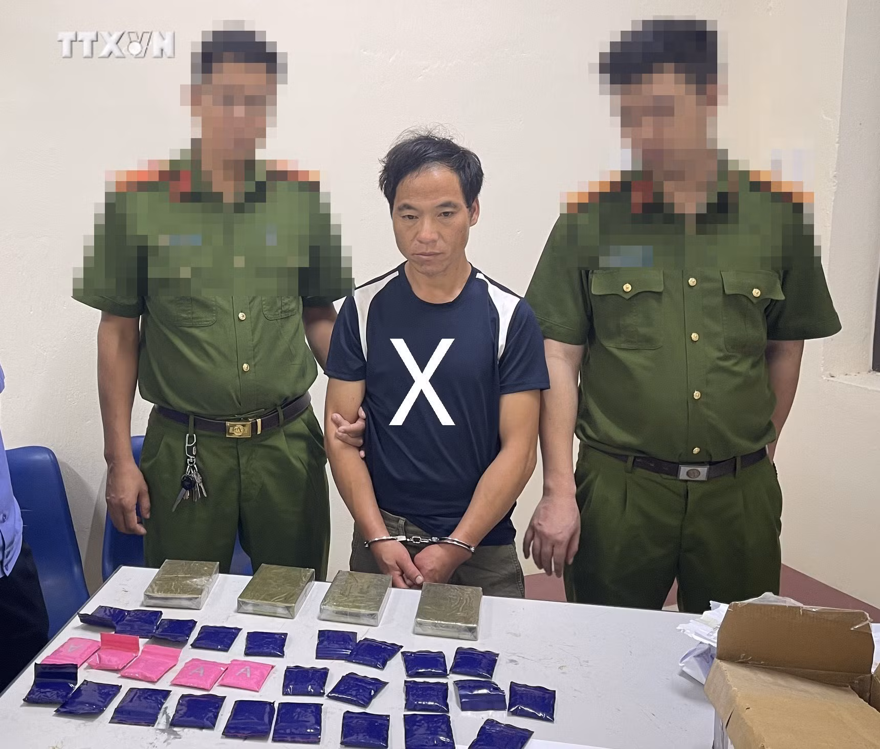 vna_potal_son_la_bat_doi_tuong_mua_ban_trai_phep_chat_ma_tuy_so_luong_lon_7532112.jpg