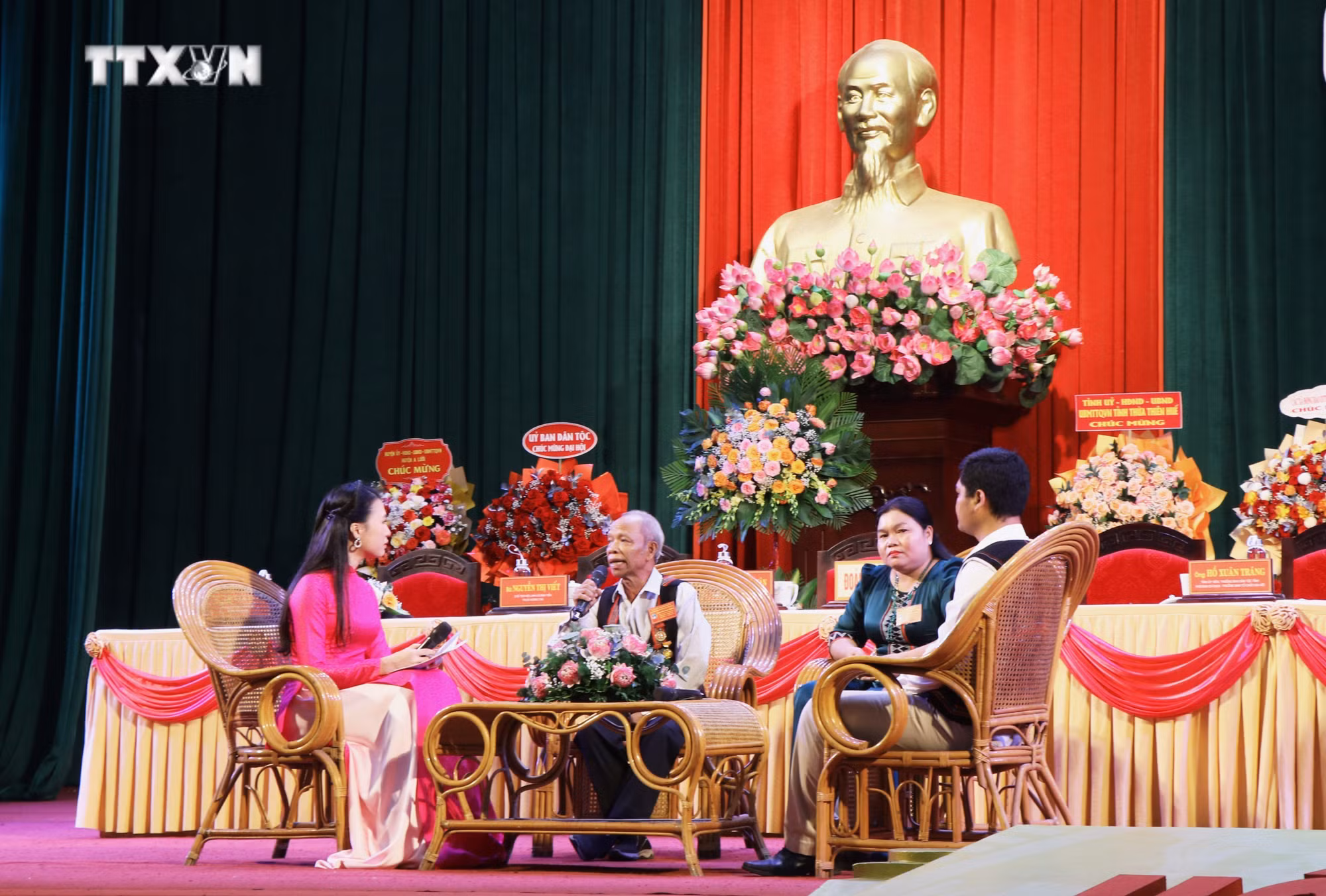 vna_potal_dai_hoi_dai_bieu_cac_dan_toc_thieu_so_tinh_thua_thien_-_hue_7561661.jpg