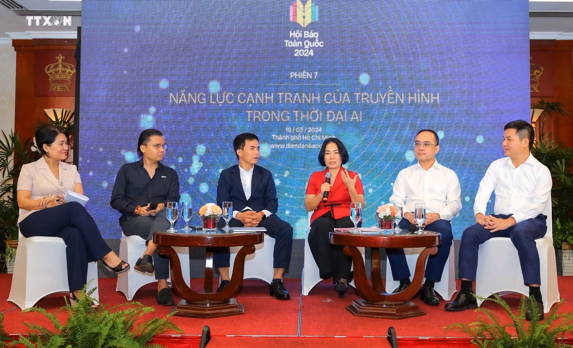 vna_potal_be_mac_dien_dan_bao_chi_toan_quoc_nam_2024_7274650.jpg