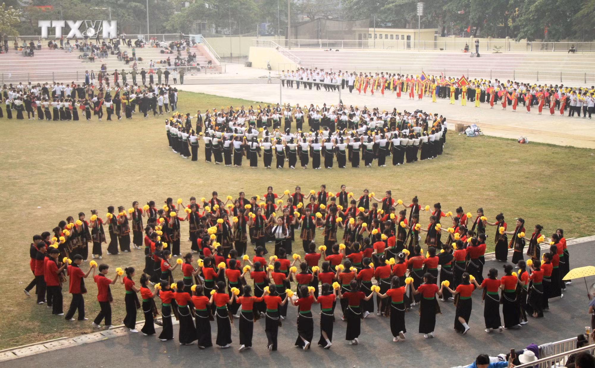 vna_potal_dien_bien_dac_sac_nghe_thuat_xoe_thai_7275123.jpg