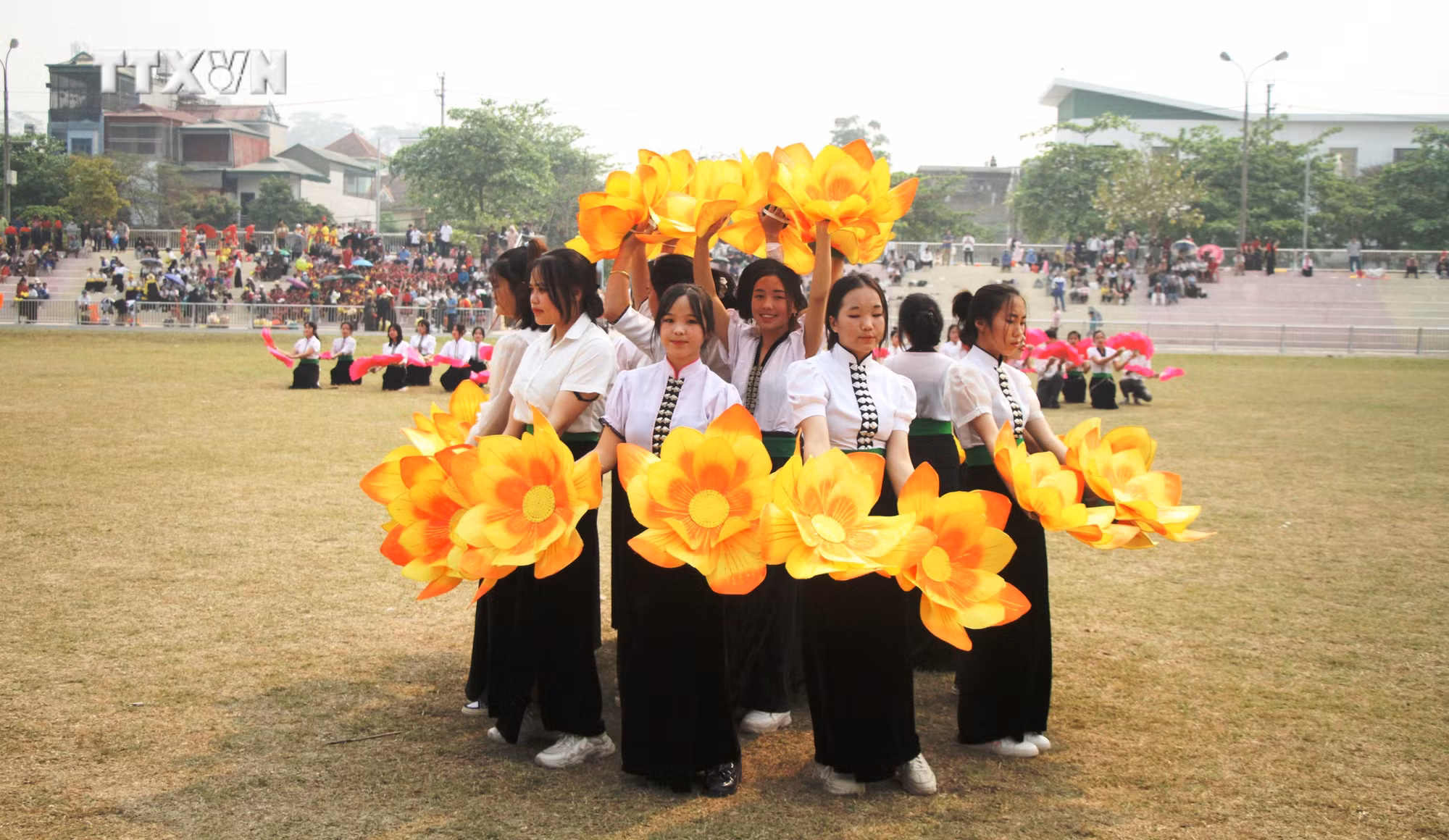 vna_potal_dien_bien_dac_sac_nghe_thuat_xoe_thai_7275128.jpg