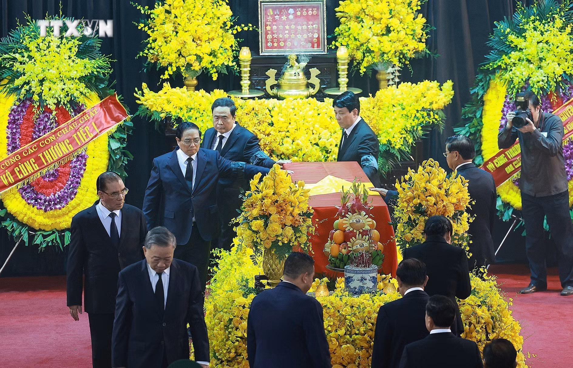 vna_potal_le_truy_dieu_tong_bi_thu_nguyen_phu_trong_7504954.jpg