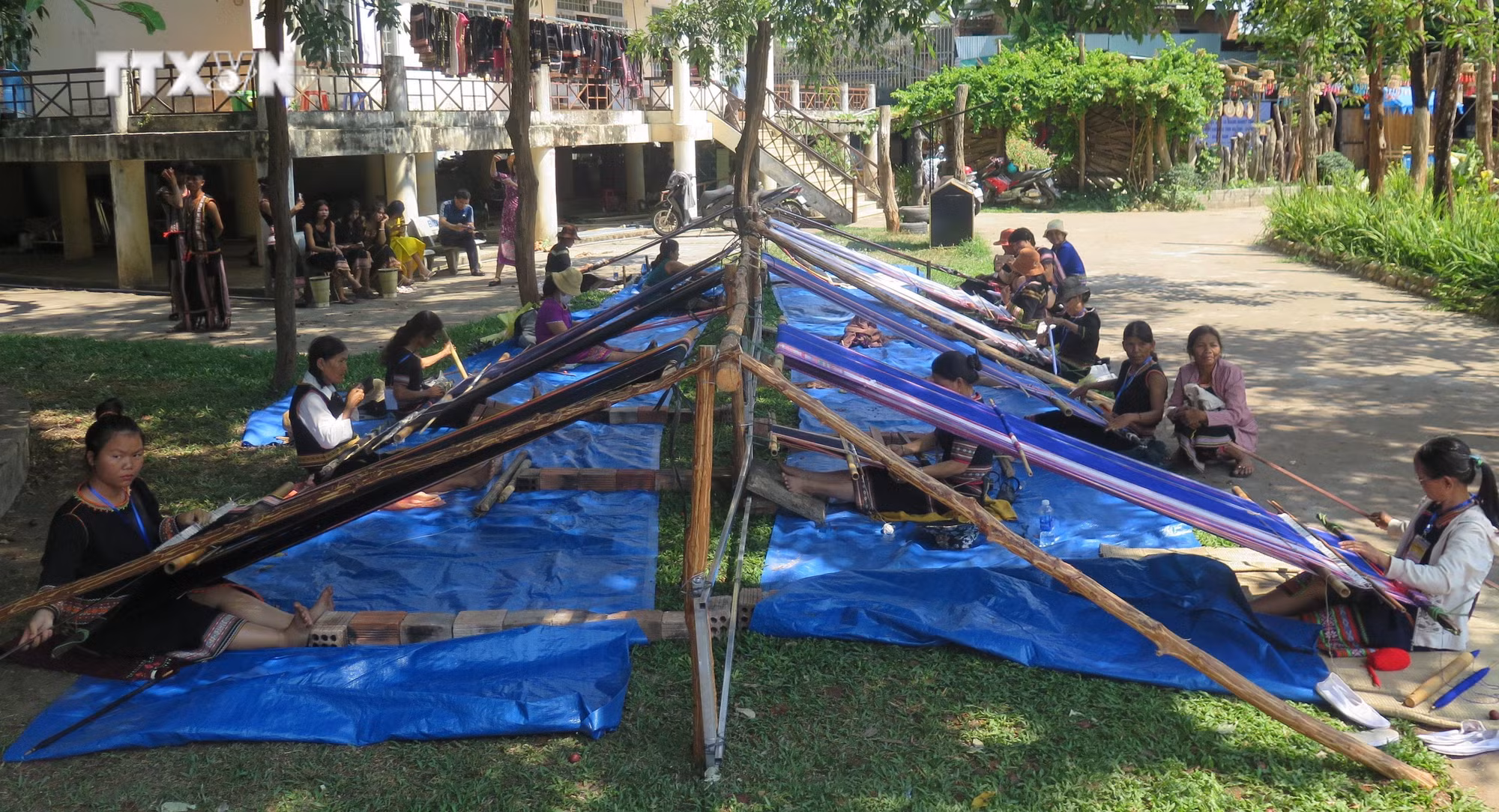 vna_potal_sac_mau_tho_cam_thanh_pho_kon_tum_7317480.jpg