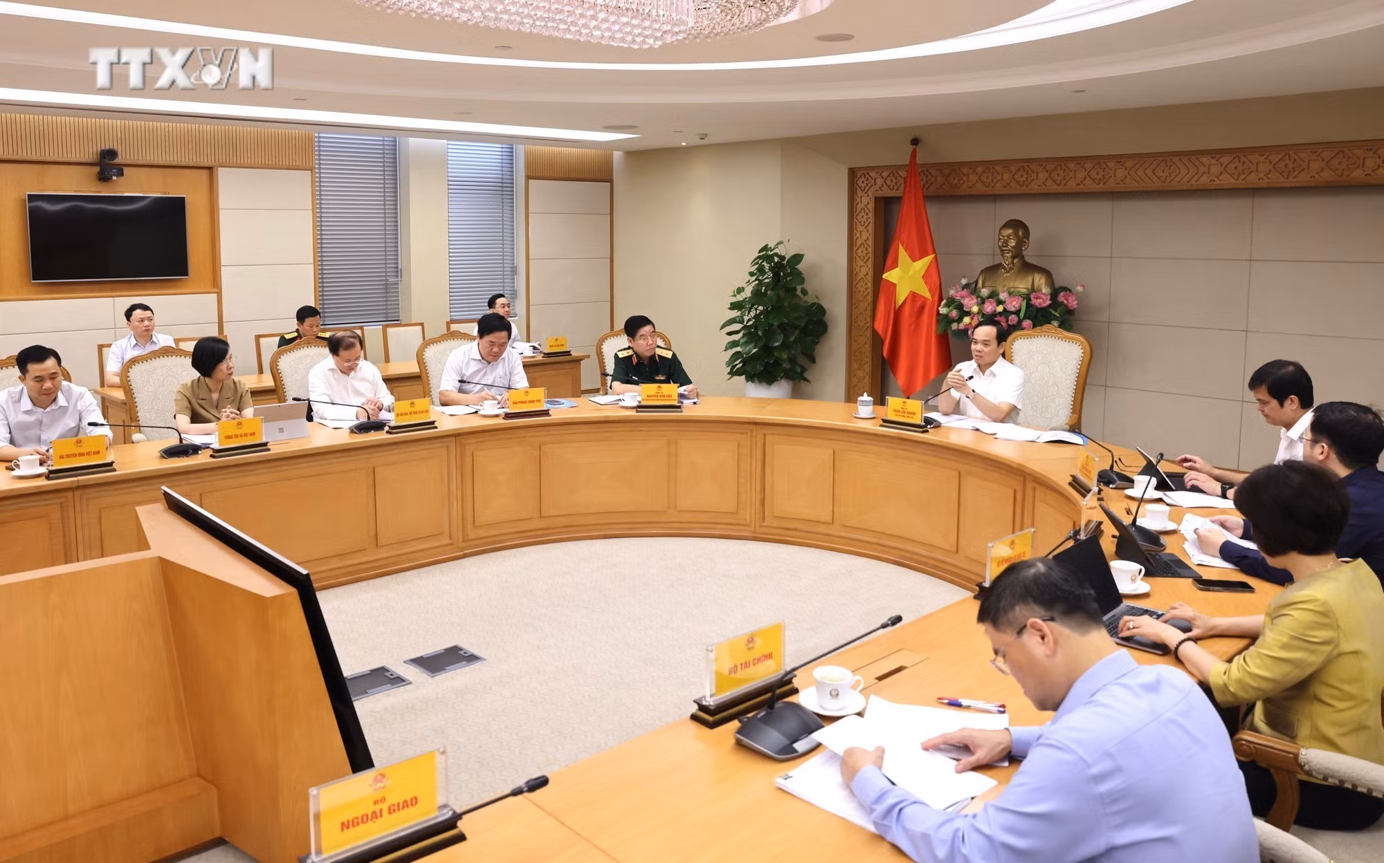 vna_potal_pho_thu_tuong_tran_luu_quang_hop_ve_quy_hoach_phat_trien_mang_luoi_co_so_bao_chi_xuat_ban_7437921.jpeg