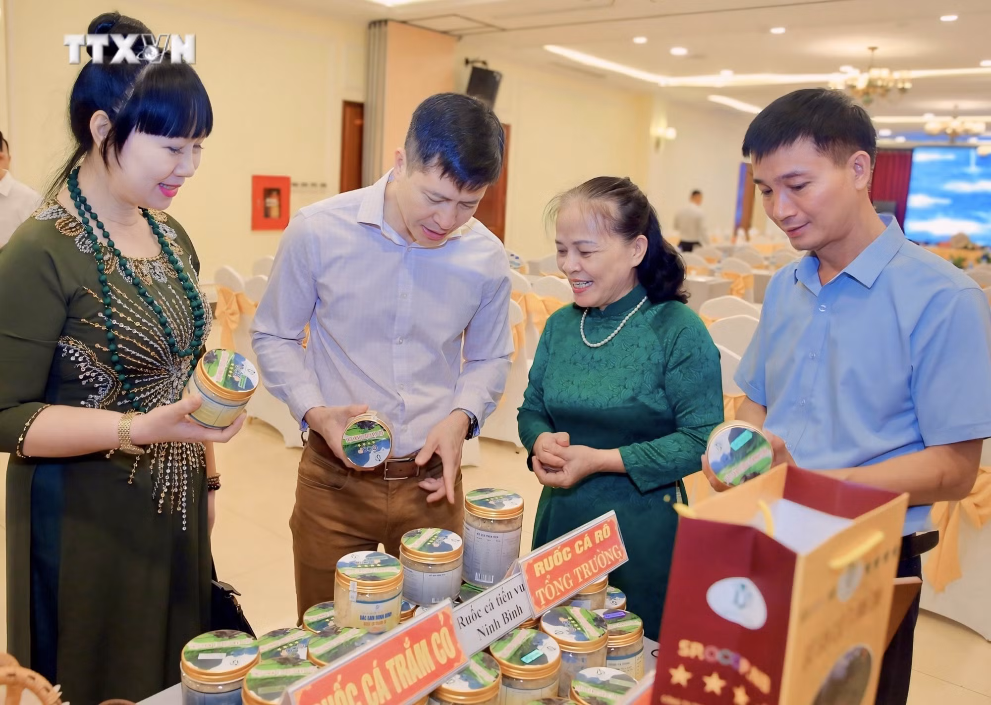 vna_potal_ninh_binh_thuc_day_phat_trien_nong_san_ban_dia_7523421.jpg