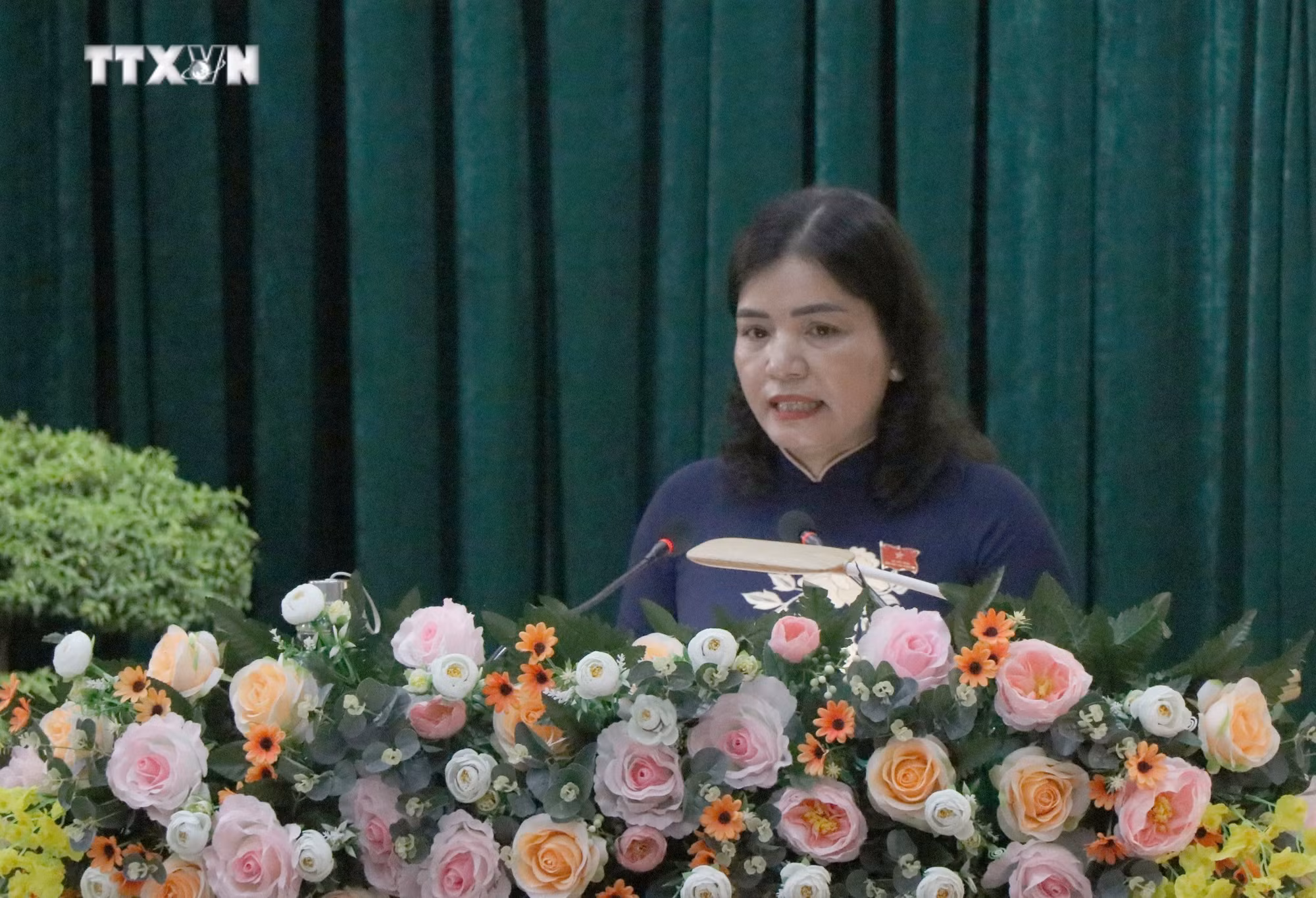 vna_potal_khai_mac_ky_hop_thu_8_hoi_dong_nhan_dan_tinh_kon_tum_khoa_xii_7737609.jpg