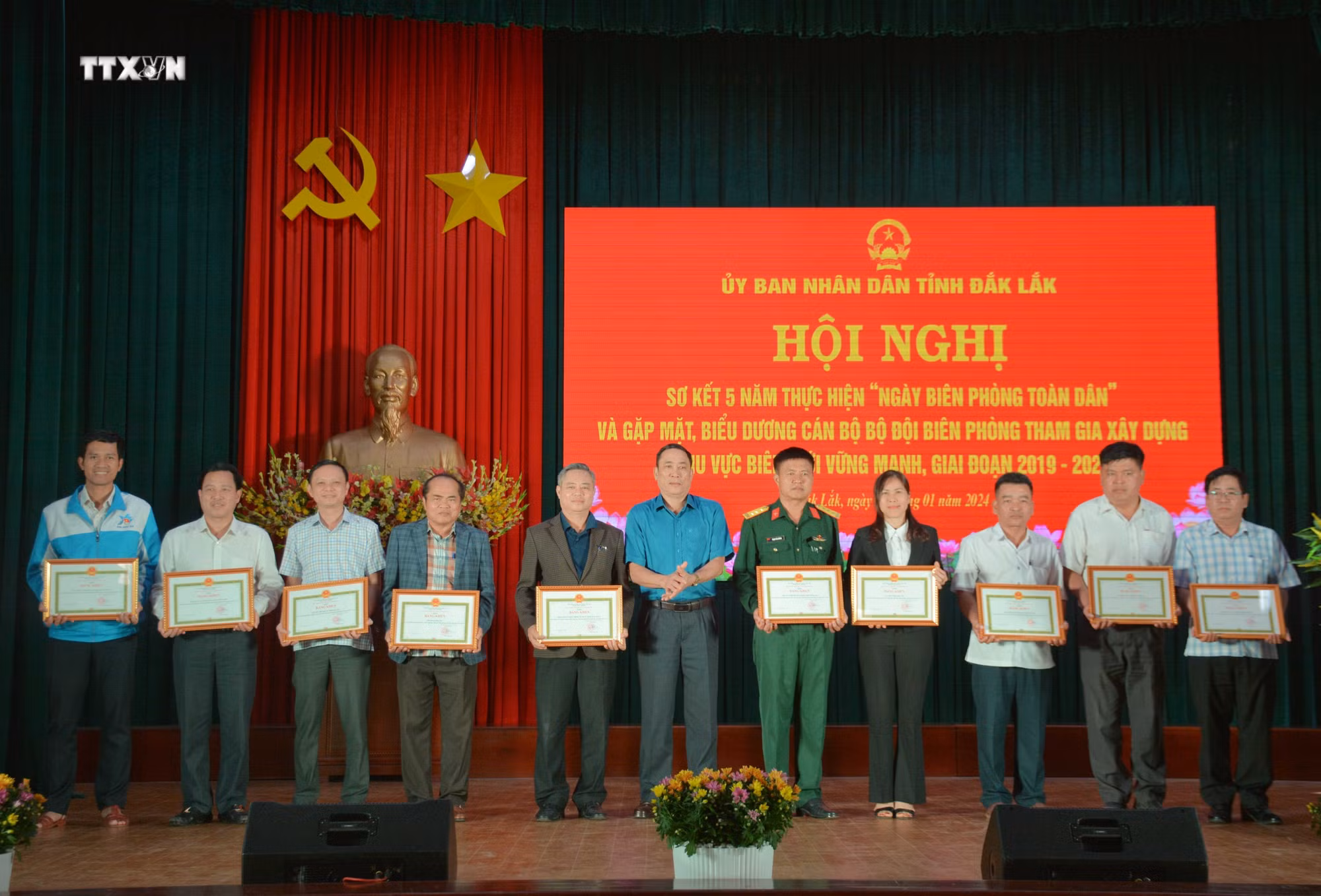 vna_potal_dak_lak_so_ket_5_nam_thuc_hien_ngay_bien_phong_toan_dan___7200199 (1).jpg