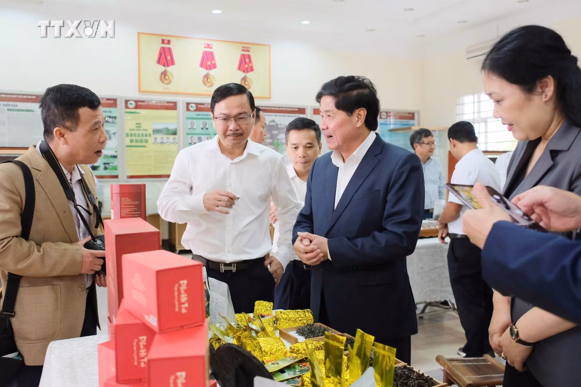 vna_potal_tim_huong_di_moi_trong_viec_san_xuat_va_tieu_thu_che_chat_luong_cao_7687473.jpg