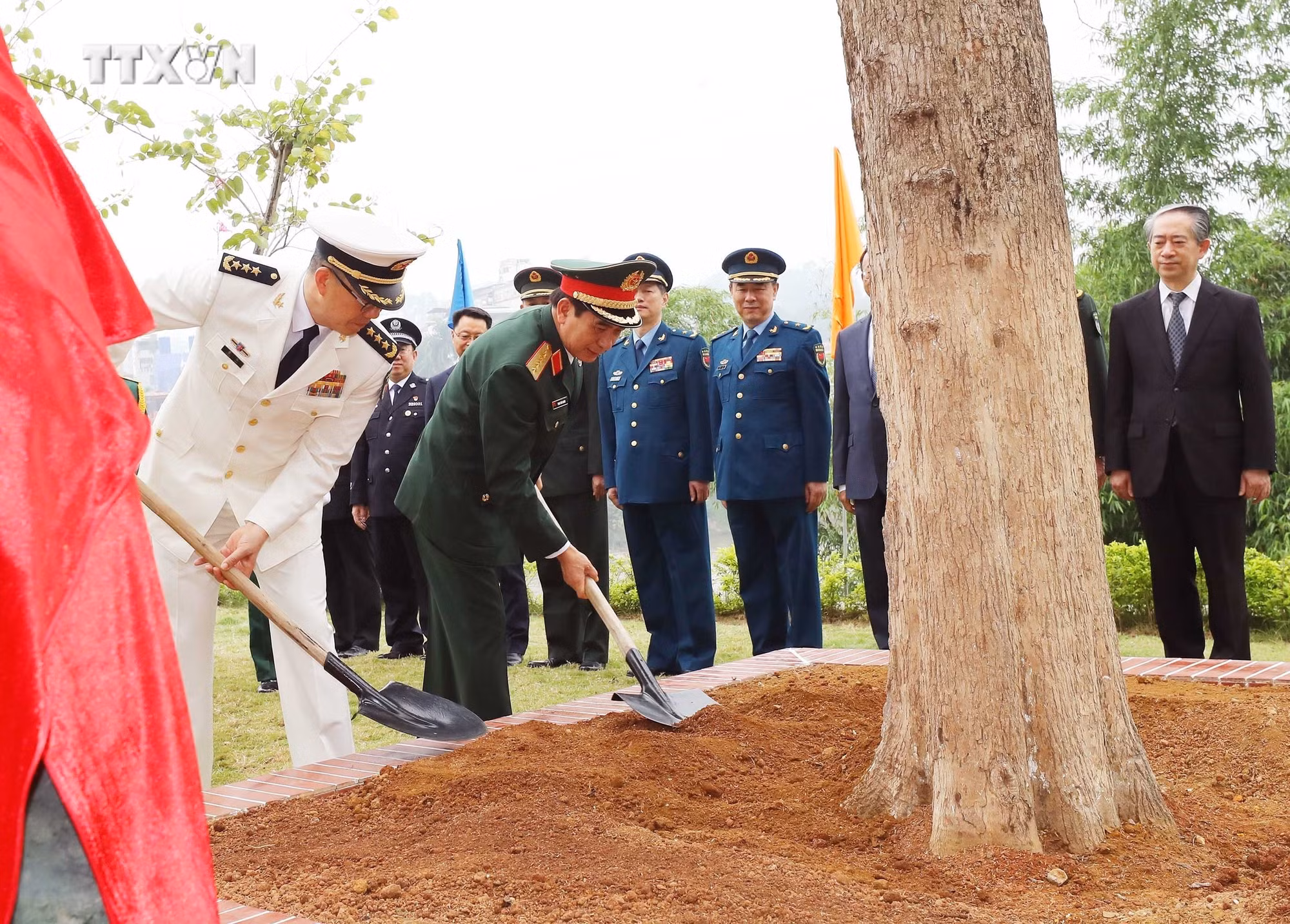 vna_potal_giao_luu_huu_nghi_quoc_phong_bien_gioi_viet_nam_-_trung_quoc_lan_thu_8_chinh_thuc_bat_dau_7317638.jpg