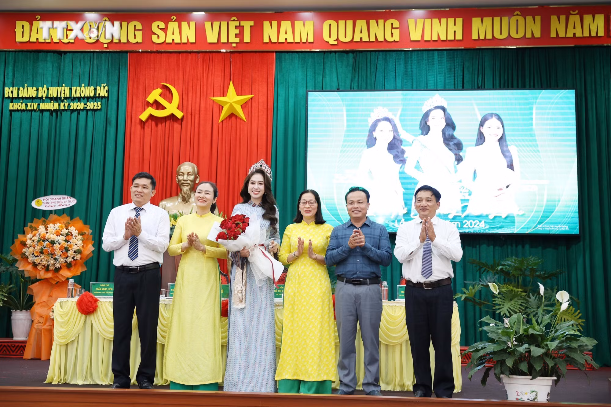 vna_potal_dak_lak_hop_bao_le_hoi_sau_rieng_krong_pac_lan_thu_ii_nam_2024_7488917.jpg
