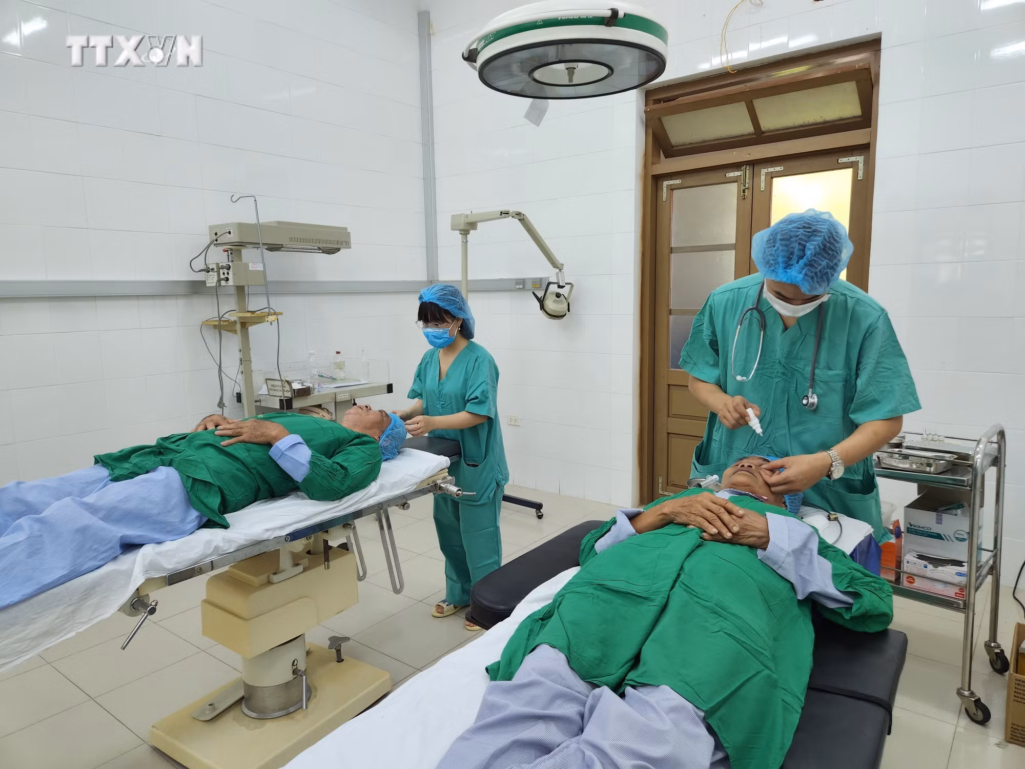 vna_potal_hang_chuc_nguoi_ngheo_vung_nui_thua_thien_-_hue_duoc_tim_thay_anh_sang_7387514 (1).jpeg