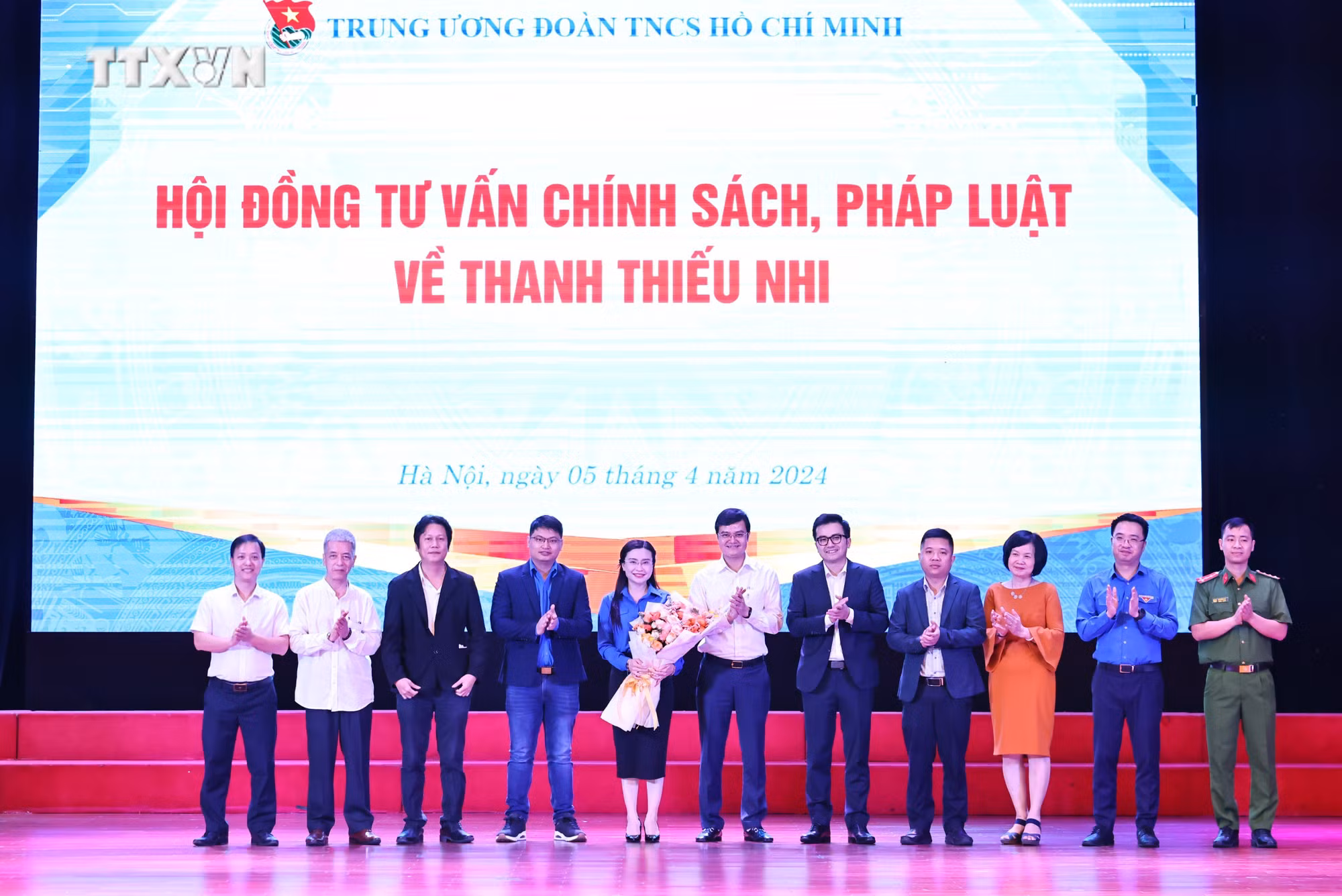 vna_potal_trung_uong_doan_tncs_ho_chi_minh_to_chuc_dien_dan_quoc_gia_voi_chu_de_“chinh_sach_doi_voi_thanh_nien_xung_phong_thanh_nien_tinh_nguyen”_7308300.jpg