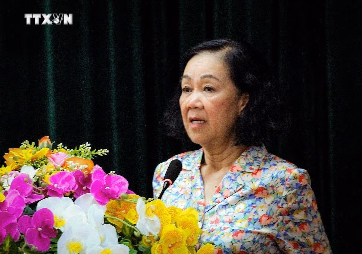 vna_potal_thuong_truc_ban_bi_thu_tiep_xuc_cu_tri_tai_hoa_binh_142008427_7358815.jpg